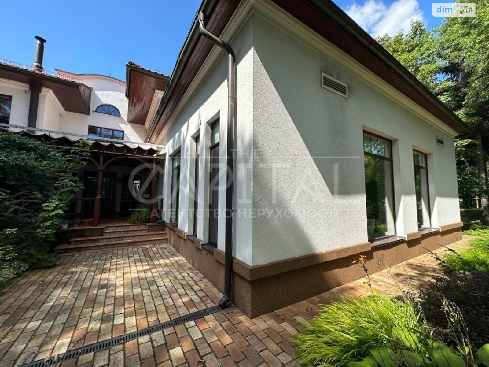 двоповерховий будинок, 1500 кв. м, цегла. Продаж у Козині фото 1 двоповерховий будинок, 1500 кв. м, цегла. Продаж у Козині фото 1