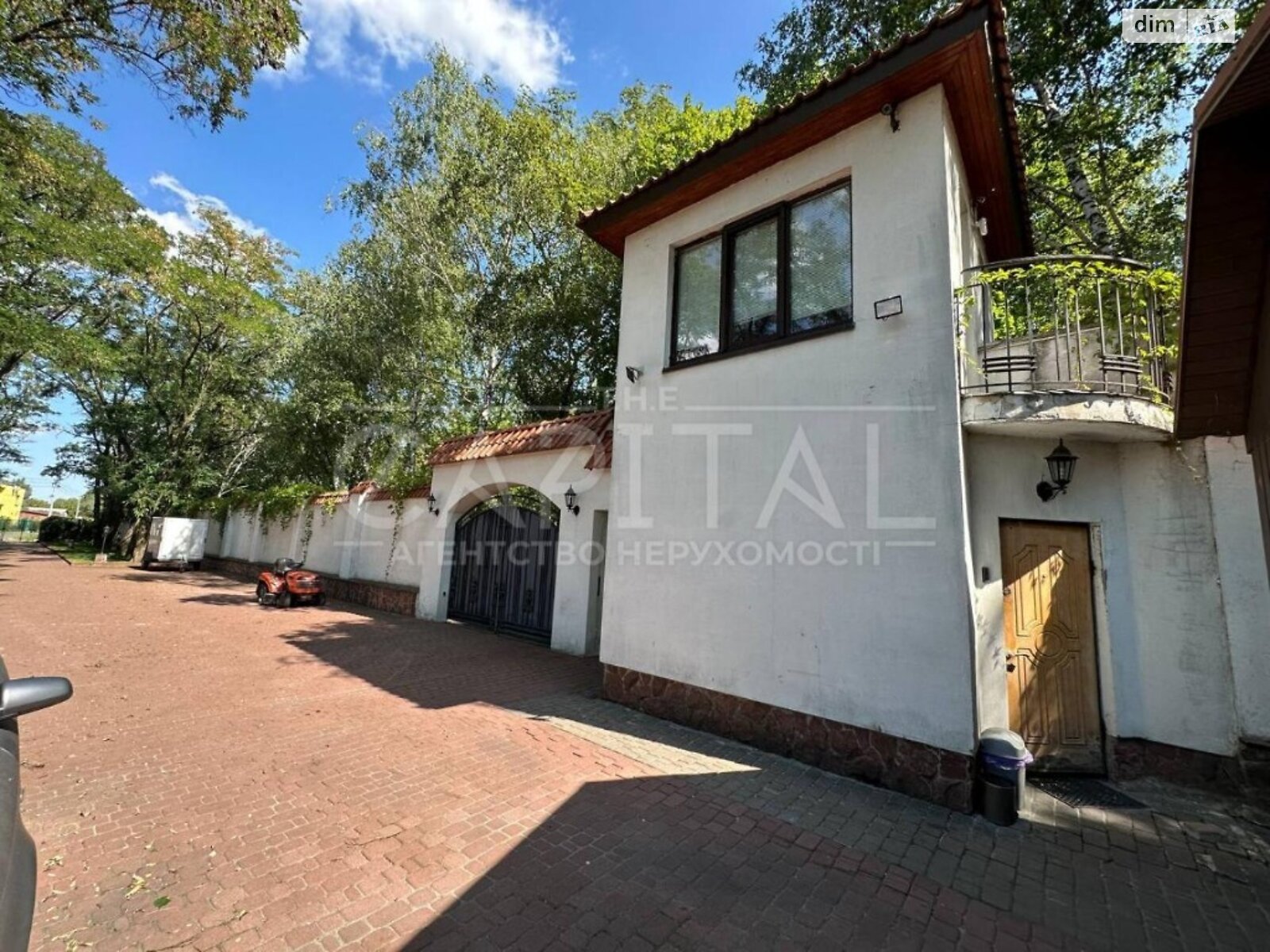 двоповерховий будинок, 1500 кв. м, цегла. Продаж у Козині фото 1 двоповерховий будинок, 1500 кв. м, цегла. Продаж у Козині фото 1