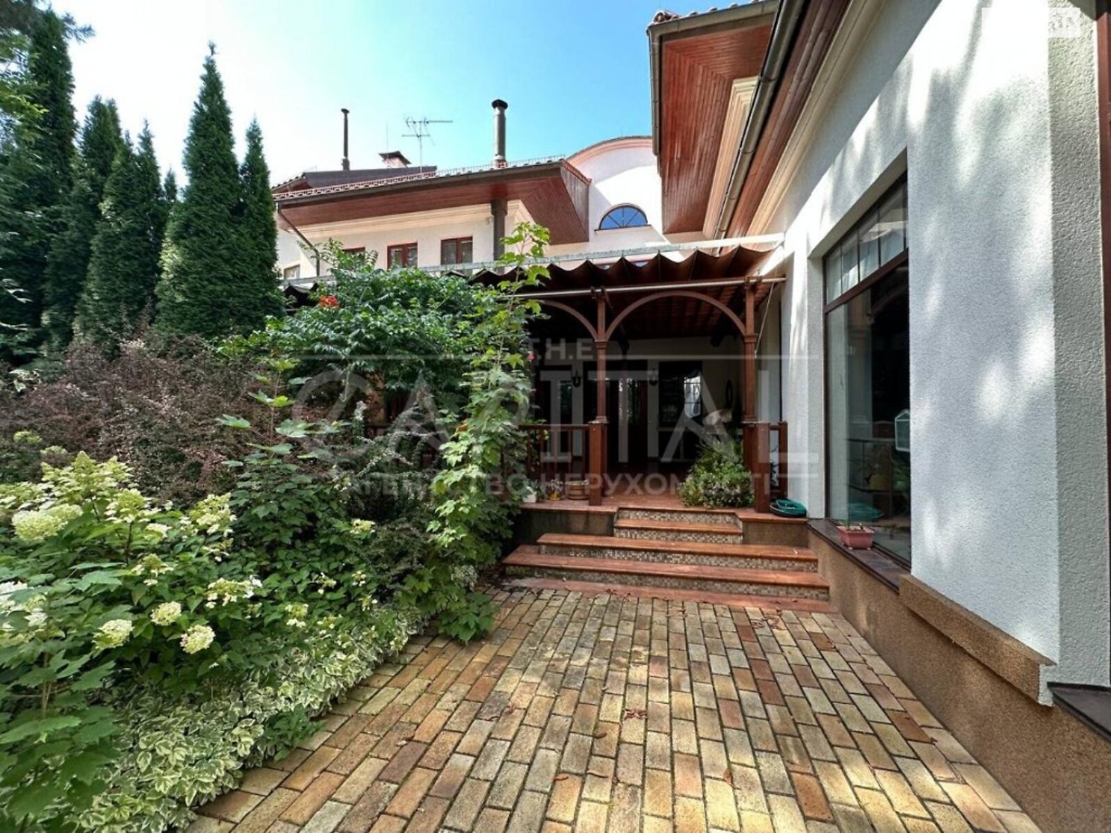 двоповерховий будинок, 1500 кв. м, цегла. Продаж у Козині фото 1 двоповерховий будинок, 1500 кв. м, цегла. Продаж у Козині фото 1