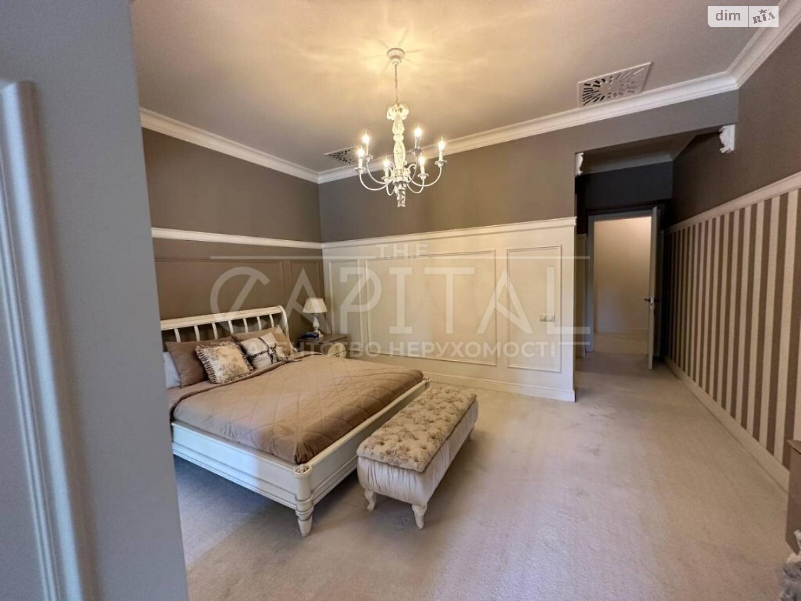 двоповерховий будинок, 1500 кв. м, цегла. Продаж у Козині фото 1 двоповерховий будинок, 1500 кв. м, цегла. Продаж у Козині фото 1