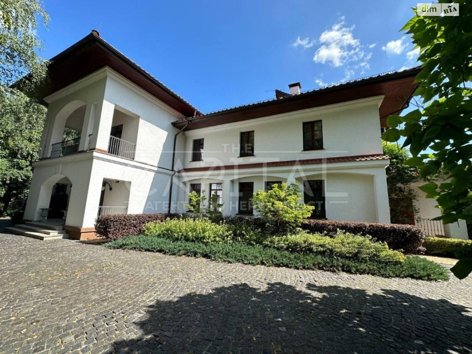 двоповерховий будинок, 1500 кв. м, цегла. Продаж у Козині фото 1 двоповерховий будинок, 1500 кв. м, цегла. Продаж у Козині фото 1