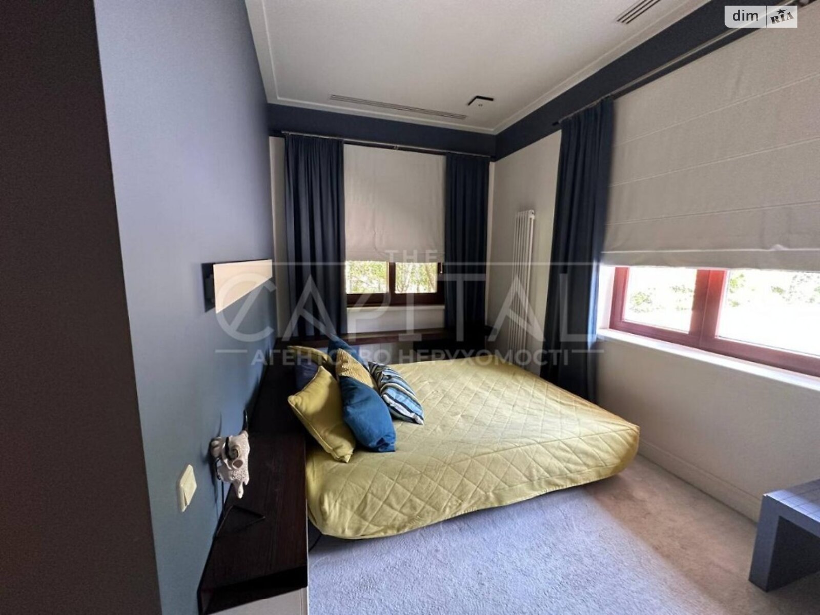 двоповерховий будинок, 1500 кв. м, цегла. Продаж у Козині фото 1 двоповерховий будинок, 1500 кв. м, цегла. Продаж у Козині фото 1