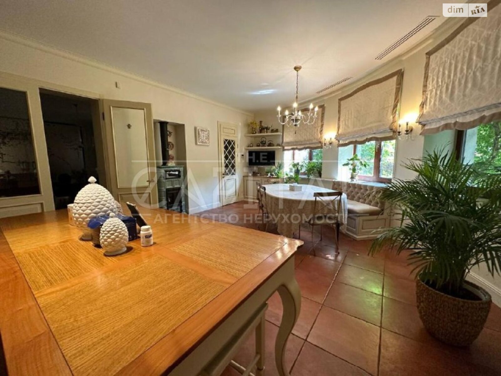 двухэтажный дом, 1500 кв. м, кирпич. Продажа в Козине фото 1