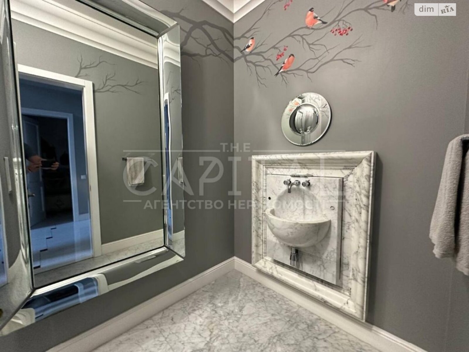 двухэтажный дом, 1500 кв. м, кирпич. Продажа в Козине фото 1