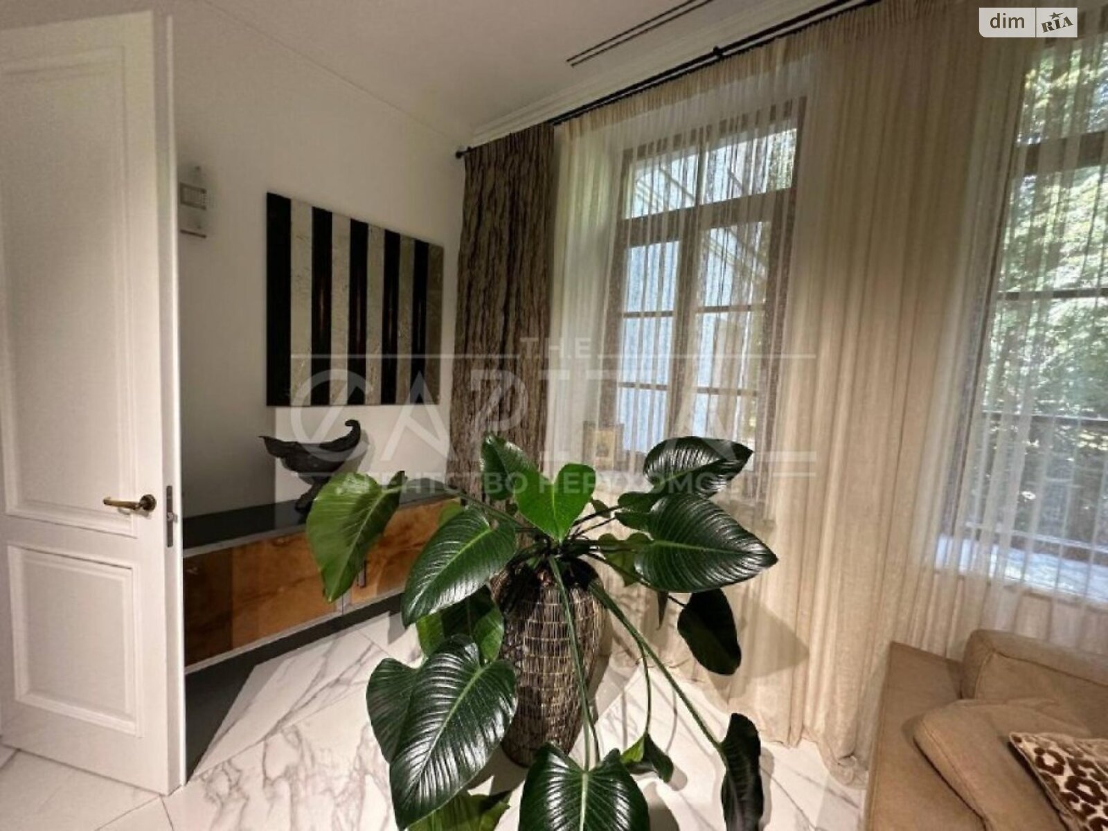 двухэтажный дом, 1500 кв. м, кирпич. Продажа в Козине фото 1