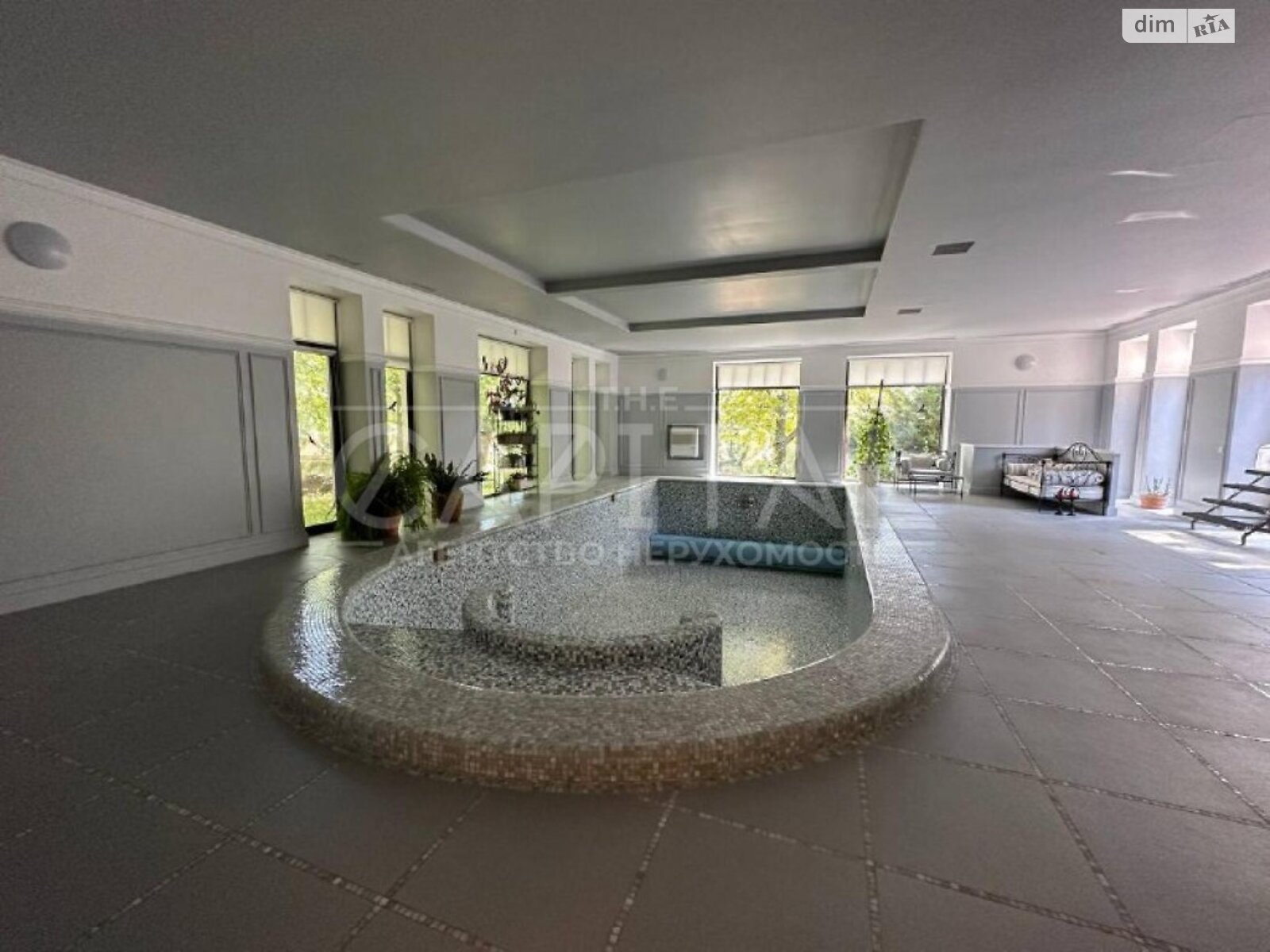 двухэтажный дом, 1500 кв. м, кирпич. Продажа в Козине фото 1