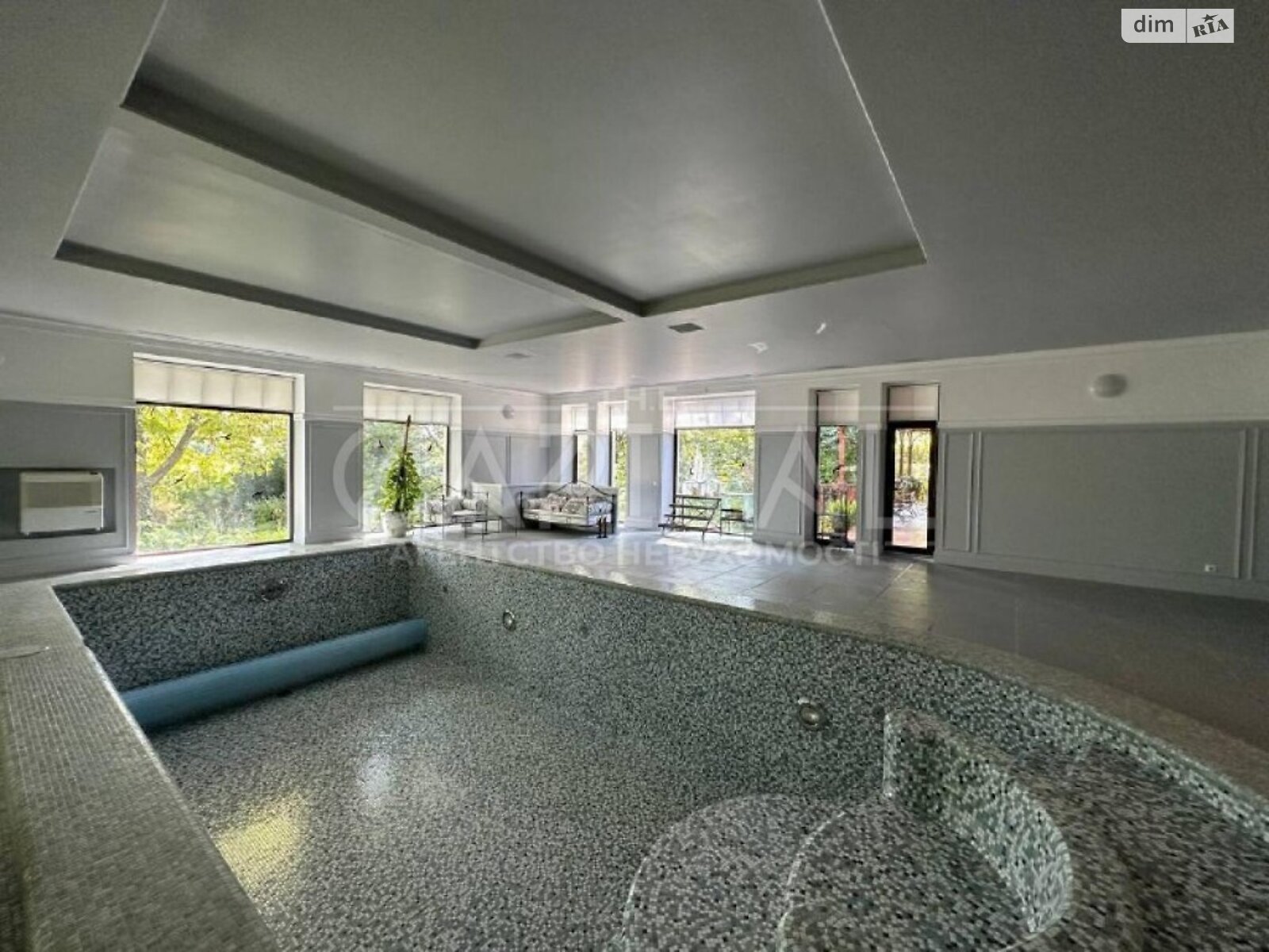 двухэтажный дом, 1500 кв. м, кирпич. Продажа в Козине фото 1