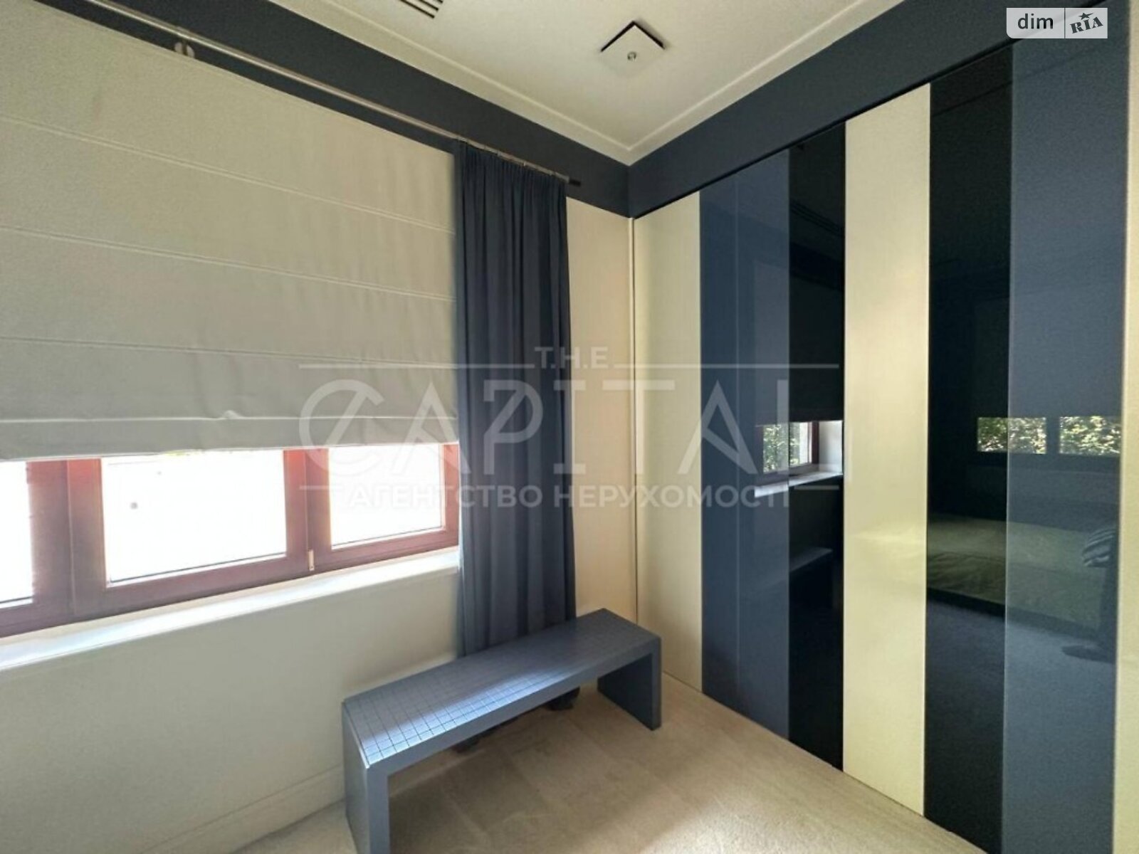 двухэтажный дом, 1500 кв. м, кирпич. Продажа в Козине фото 1