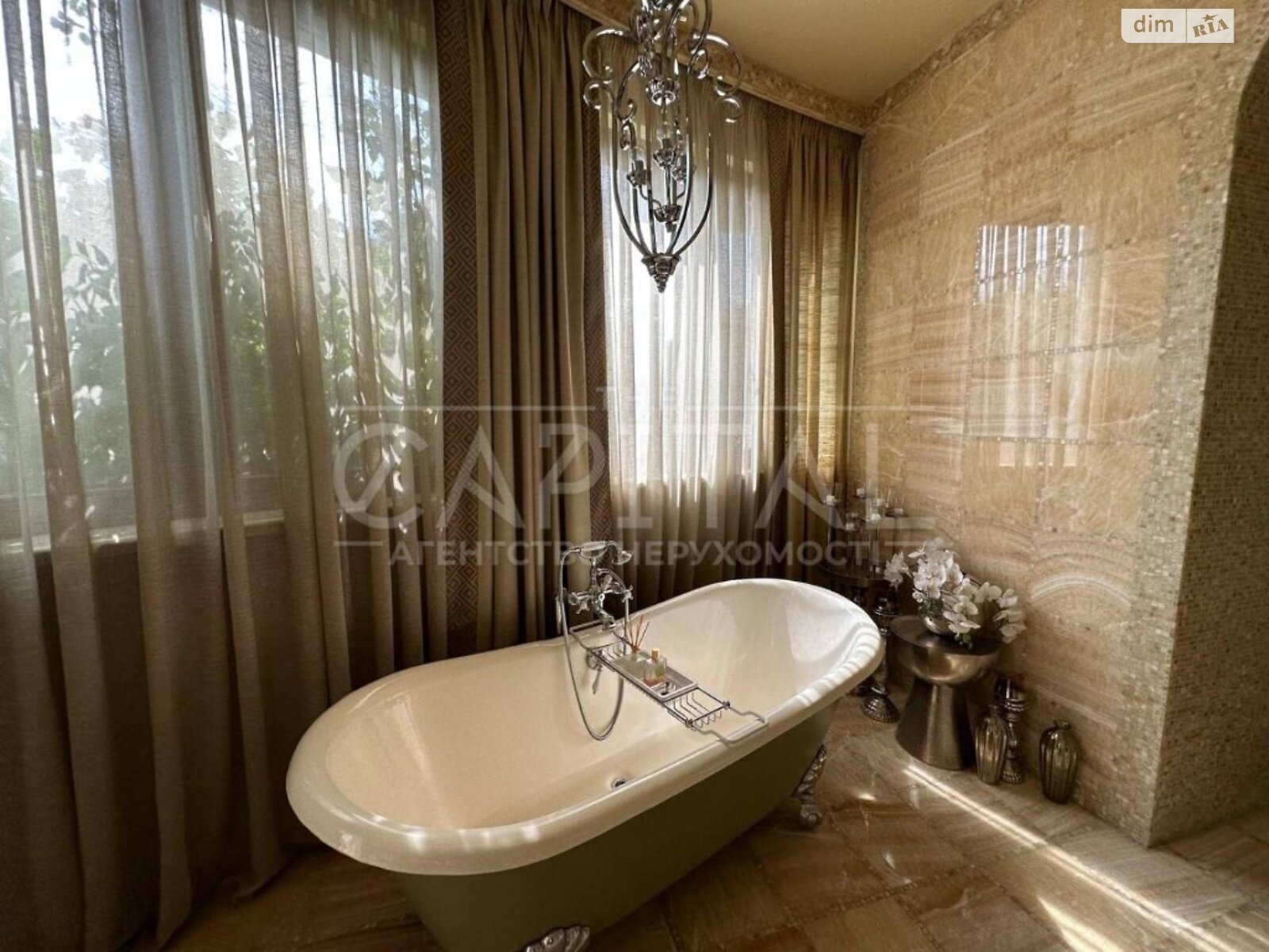 двухэтажный дом, 1500 кв. м, кирпич. Продажа в Козине фото 1