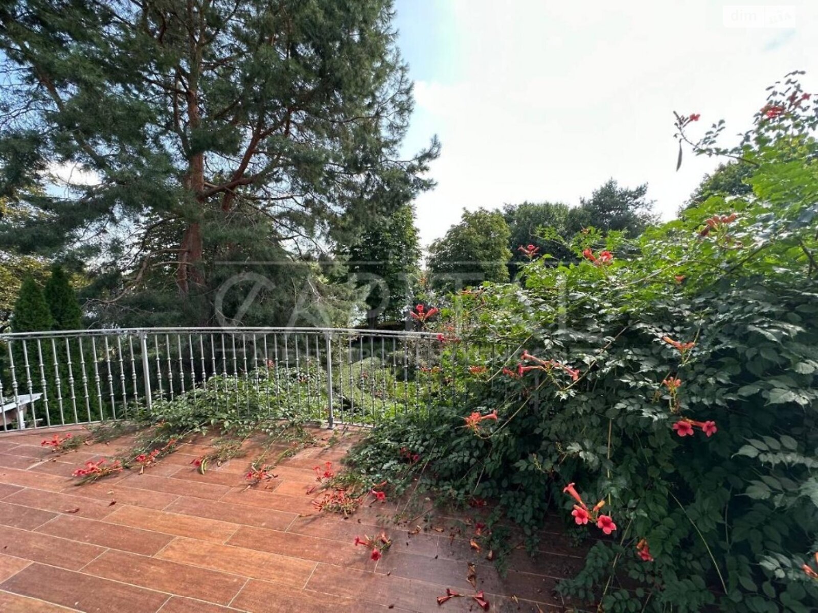 двухэтажный дом, 1500 кв. м, кирпич. Продажа в Козине фото 1