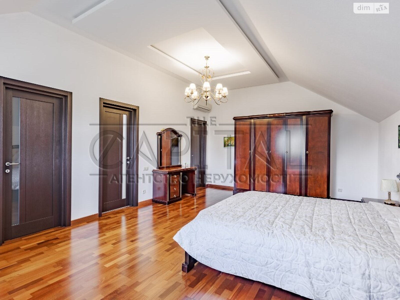 двоповерховий будинок, 1086.6 кв. м, цегла. Продаж у Козині фото 1 двоповерховий будинок, 1086.6 кв. м, цегла. Продаж у Козині фото 1