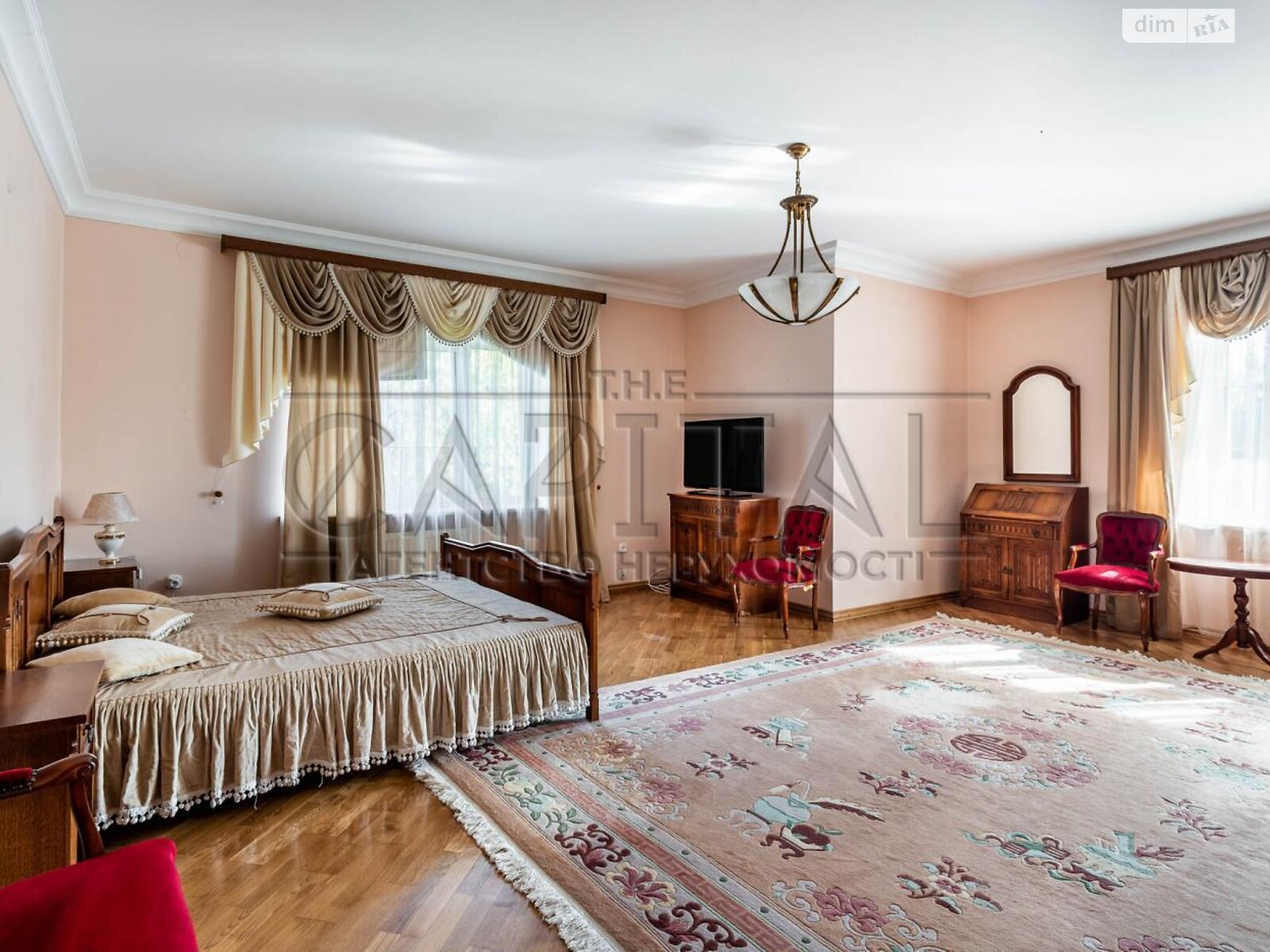 триповерховий будинок з гаражем, 490 кв. м, цегла. Продаж у Козині фото 1 триповерховий будинок з гаражем, 490 кв. м, цегла. Продаж у Козині фото 1