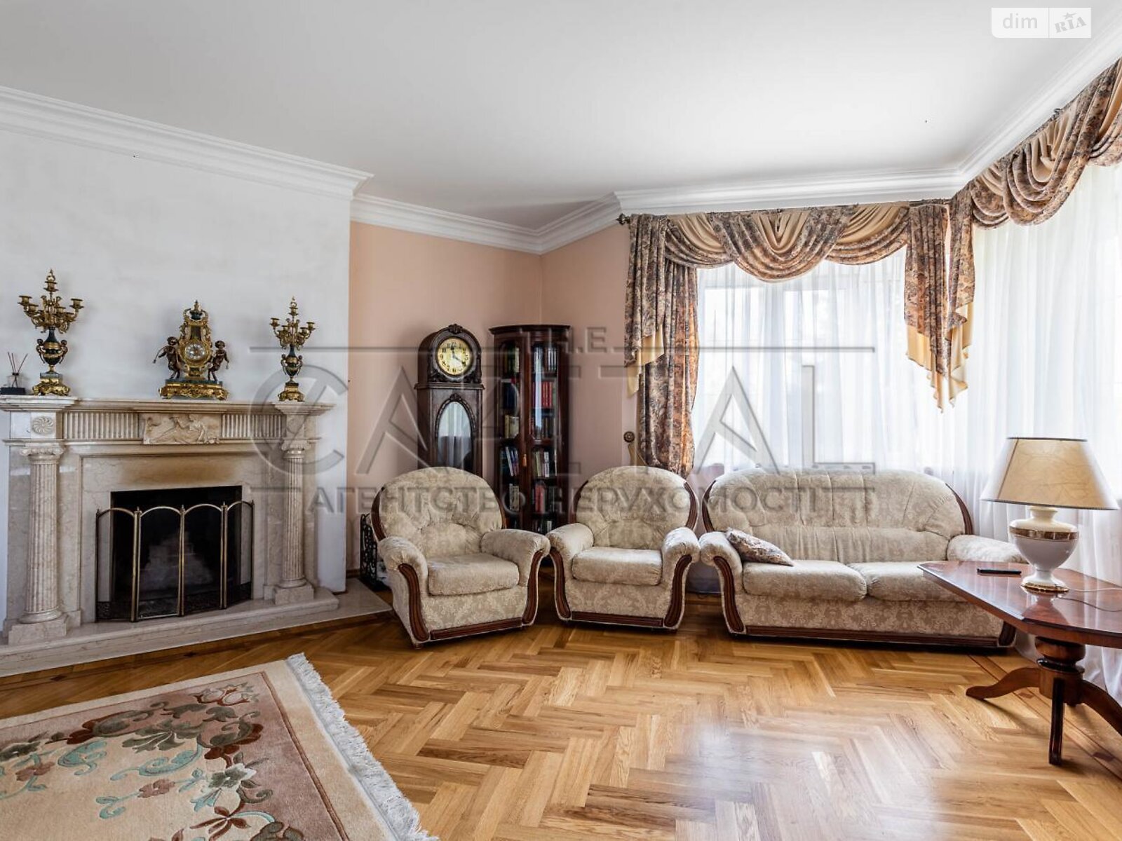 триповерховий будинок з гаражем, 490 кв. м, цегла. Продаж у Козині фото 1 триповерховий будинок з гаражем, 490 кв. м, цегла. Продаж у Козині фото 1