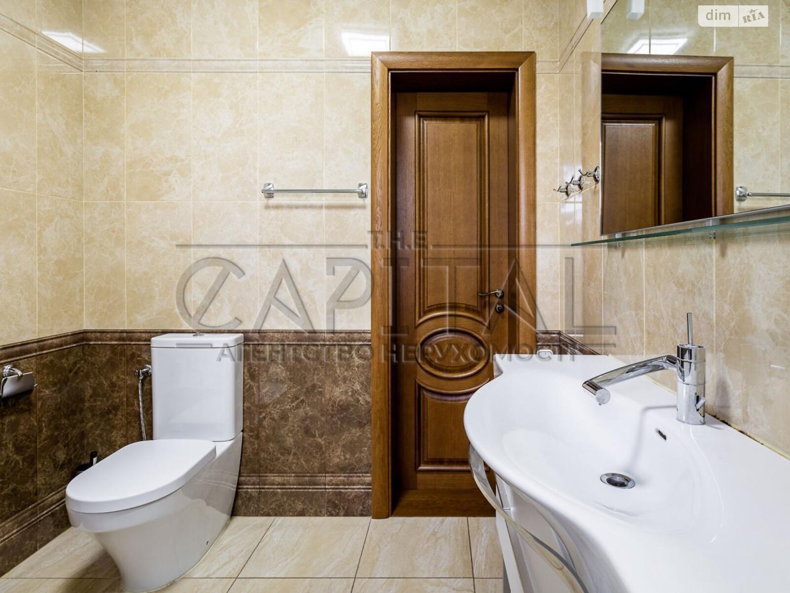 триповерховий будинок з гаражем, 490 кв. м, цегла. Продаж у Козині фото 1 триповерховий будинок з гаражем, 490 кв. м, цегла. Продаж у Козині фото 1