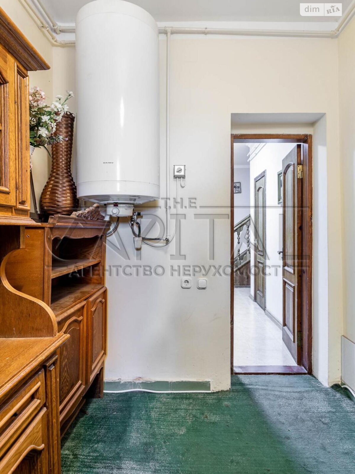 триповерховий будинок з гаражем, 490 кв. м, цегла. Продаж у Козині фото 1 триповерховий будинок з гаражем, 490 кв. м, цегла. Продаж у Козині фото 1
