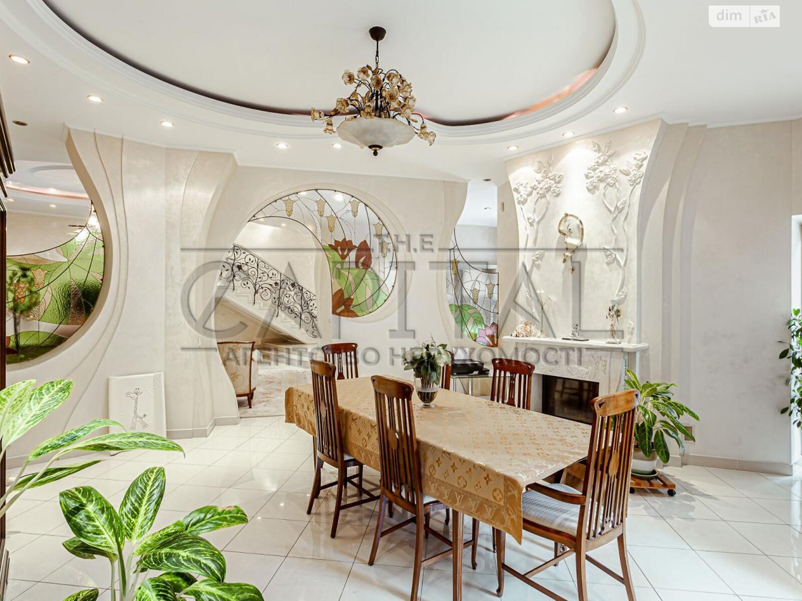 триповерховий будинок, 2300 кв. м, цегла. Продаж у Козині фото 1 триповерховий будинок, 2300 кв. м, цегла. Продаж у Козині фото 1