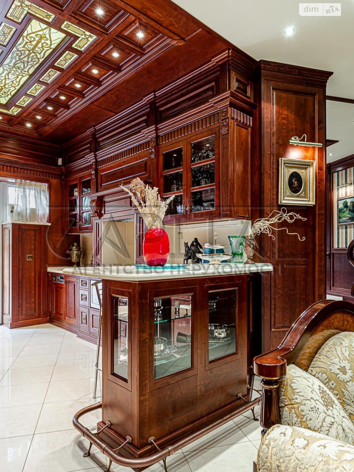 триповерховий будинок, 2300 кв. м, цегла. Продаж у Козині фото 1 триповерховий будинок, 2300 кв. м, цегла. Продаж у Козині фото 1