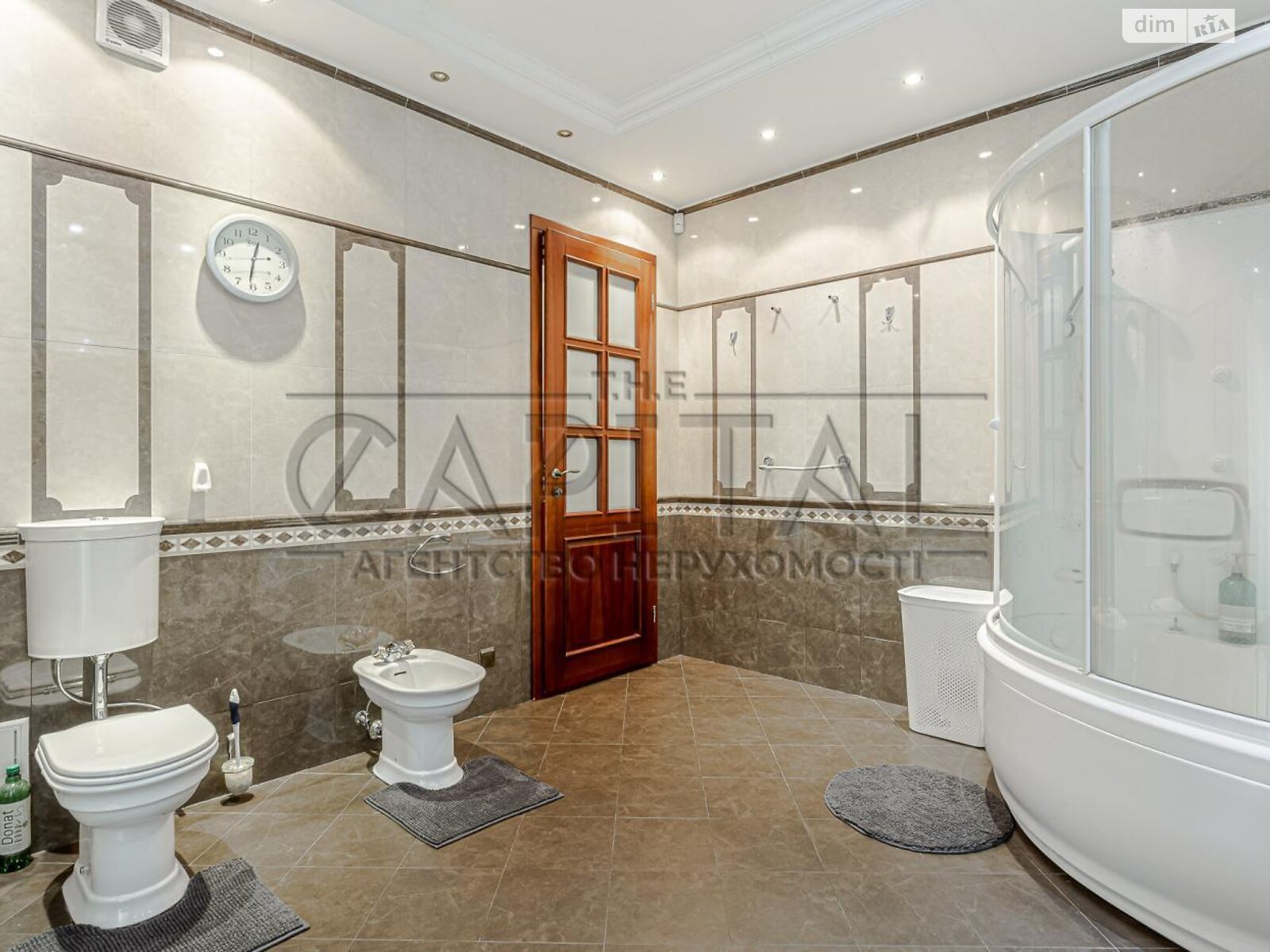 триповерховий будинок, 2300 кв. м, цегла. Продаж у Козині фото 1 триповерховий будинок, 2300 кв. м, цегла. Продаж у Козині фото 1