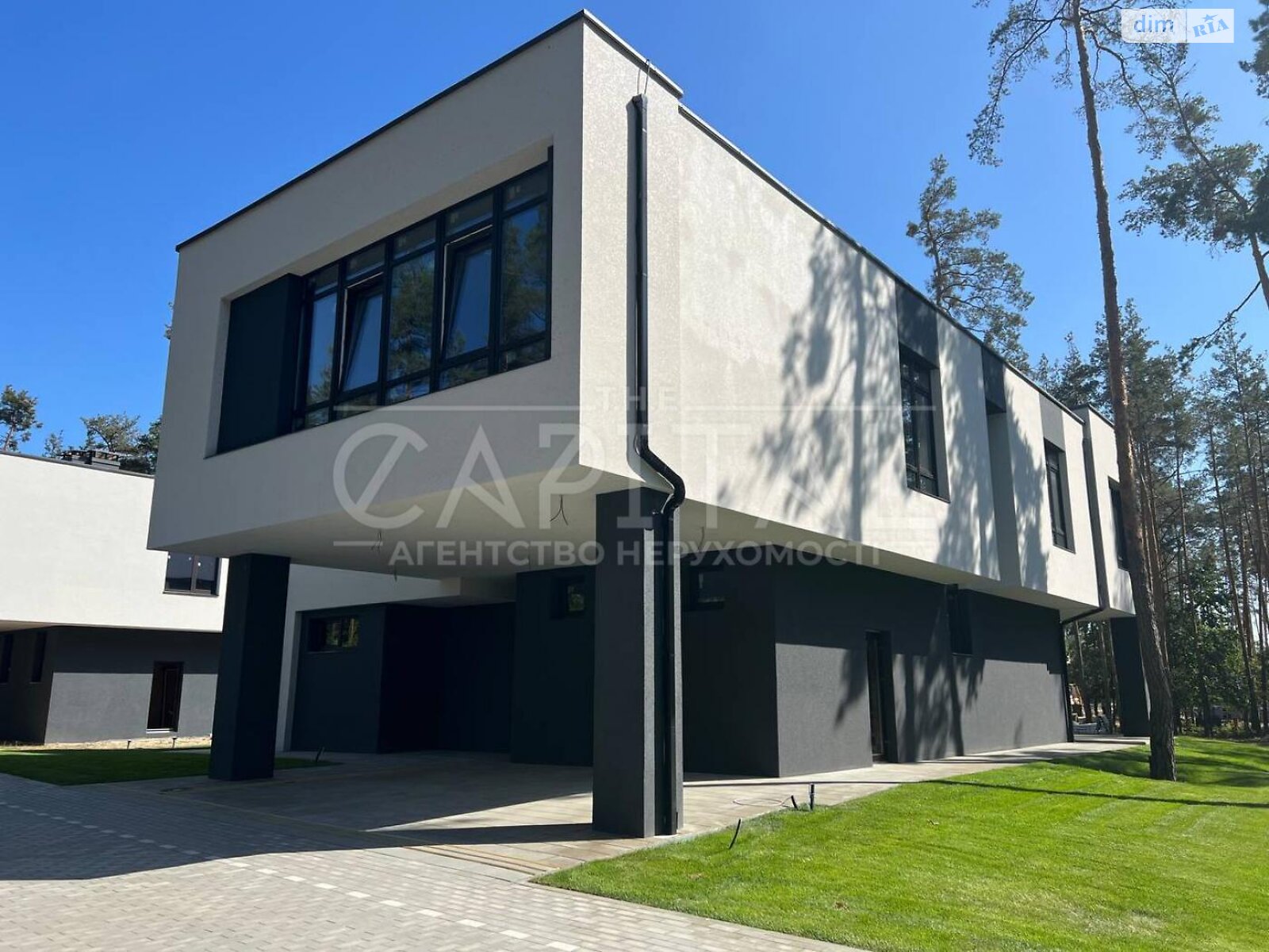 двухэтажный дом с отоплением, 3159 кв. м, кирпич. Продажа в Козине фото 1 двухэтажный дом с отоплением, 3159 кв. м, кирпич. Продажа в Козине фото 1
