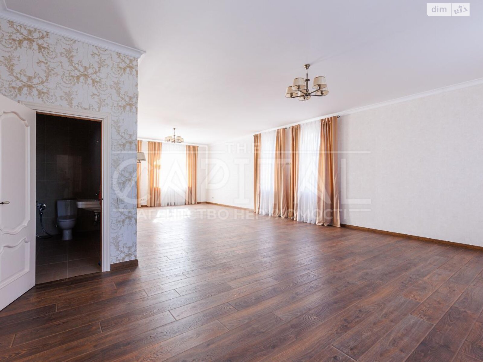 чотириповерховий будинок з балконом, 990 кв. м, цегла. Продаж у Козині фото 1 чотириповерховий будинок з балконом, 990 кв. м, цегла. Продаж у Козині фото 1