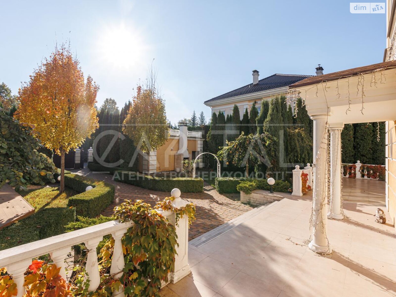 чотириповерховий будинок з балконом, 990 кв. м, цегла. Продаж у Козині фото 1 чотириповерховий будинок з балконом, 990 кв. м, цегла. Продаж у Козині фото 1