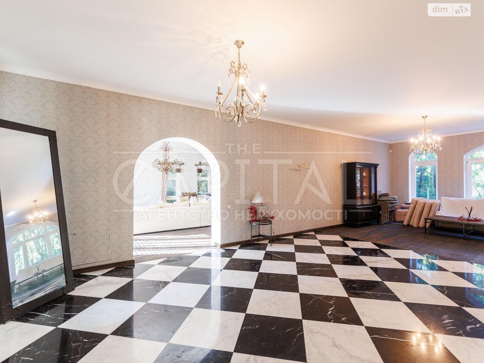 чотириповерховий будинок з балконом, 990 кв. м, цегла. Продаж у Козині фото 1 чотириповерховий будинок з балконом, 990 кв. м, цегла. Продаж у Козині фото 1