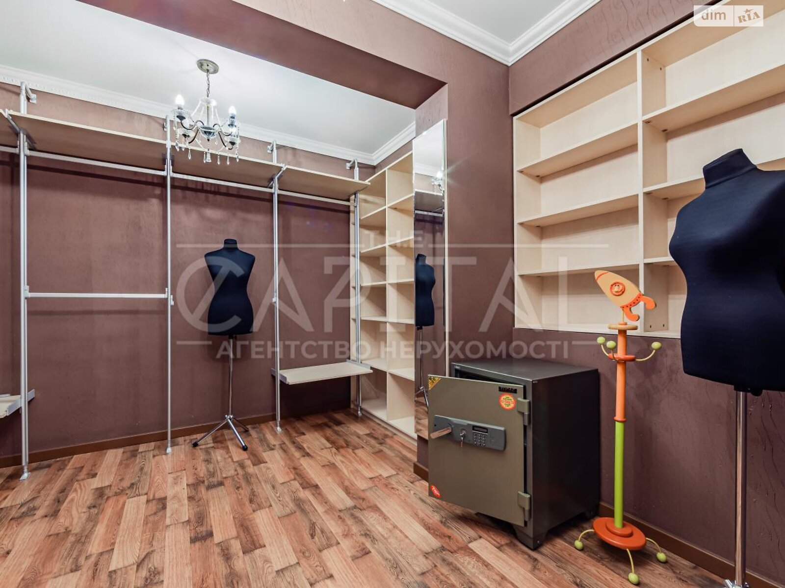двоповерховий будинок з верандою, 550 кв. м, кирпич. Продаж у Козині фото 1 двоповерховий будинок з верандою, 550 кв. м, кирпич. Продаж у Козині фото 1