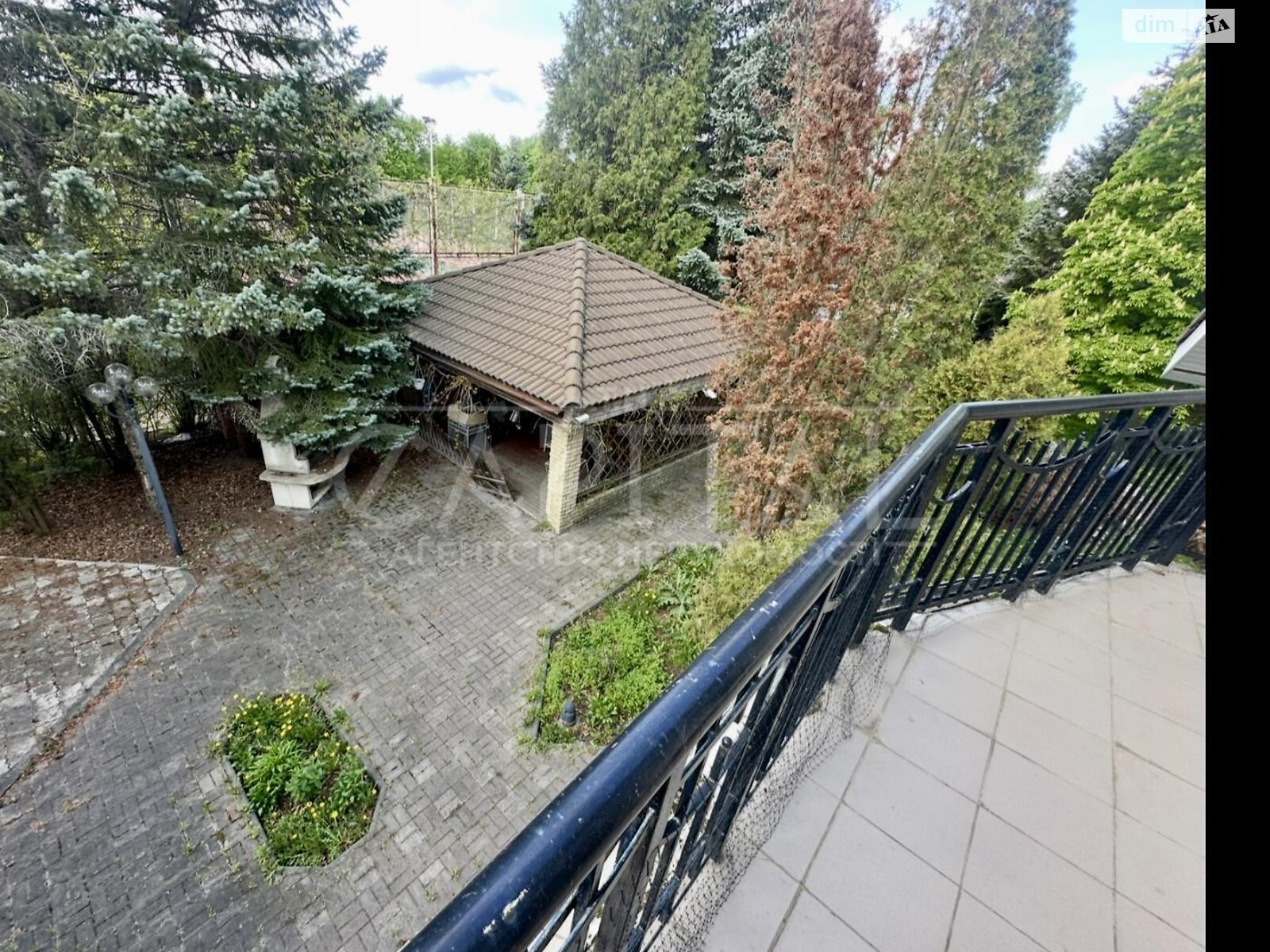 трехэтажный дом с балконом, 731 кв. м, кирпич. Продажа в Козине фото 1 трехэтажный дом с балконом, 731 кв. м, кирпич. Продажа в Козине фото 1