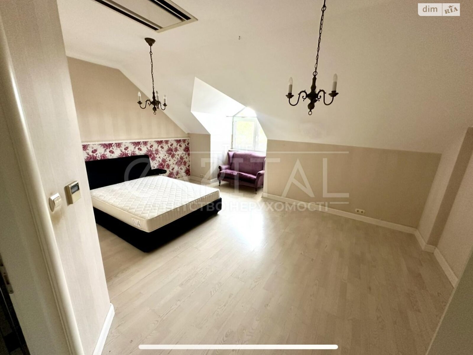 трехэтажный дом с балконом, 731 кв. м, кирпич. Продажа в Козине фото 1 трехэтажный дом с балконом, 731 кв. м, кирпич. Продажа в Козине фото 1
