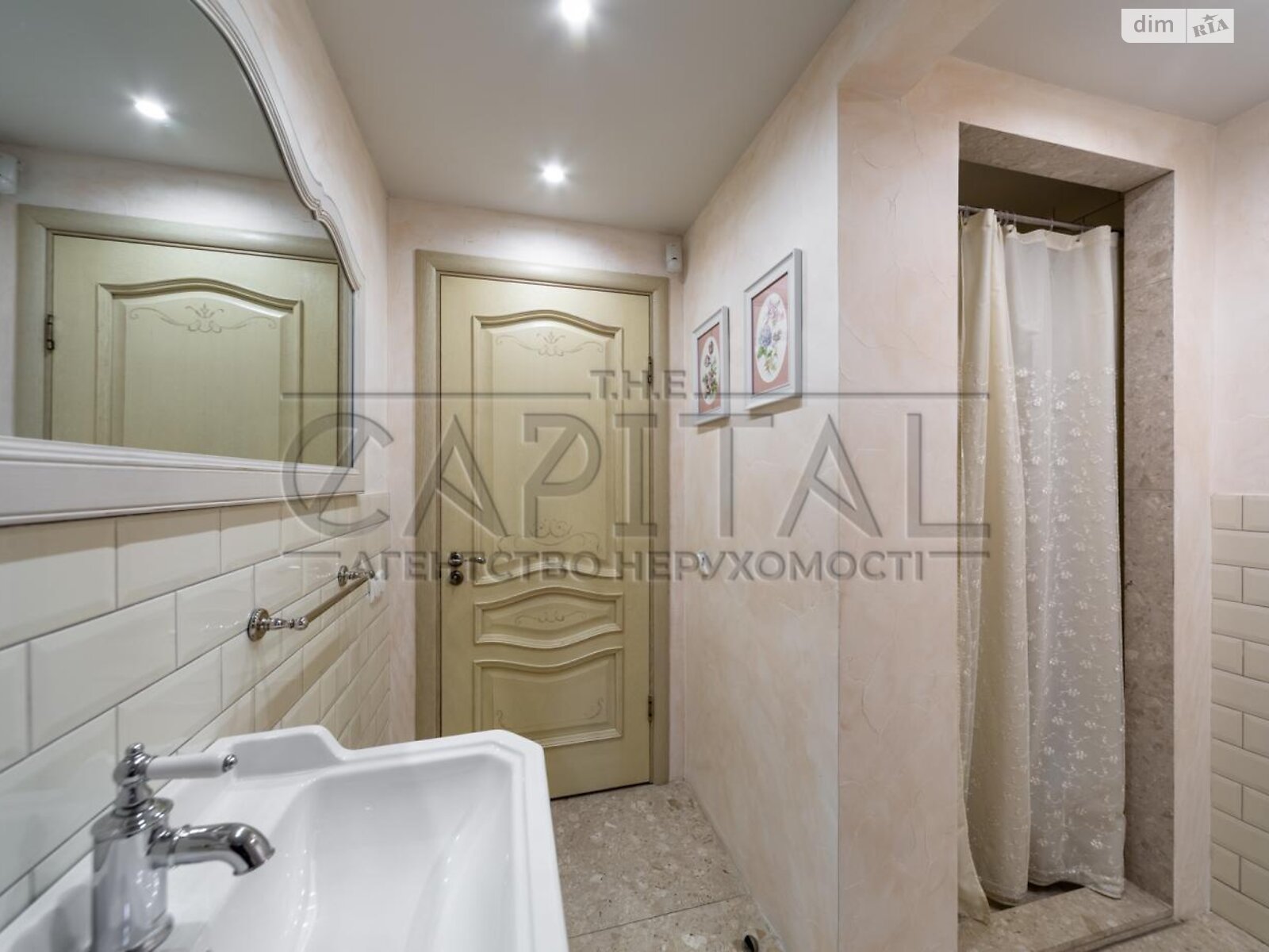 двоповерховий будинок з опаленням, 200 кв. м, цегла. Продаж у Плютах фото 1 двоповерховий будинок з опаленням, 200 кв. м, цегла. Продаж у Плютах фото 1