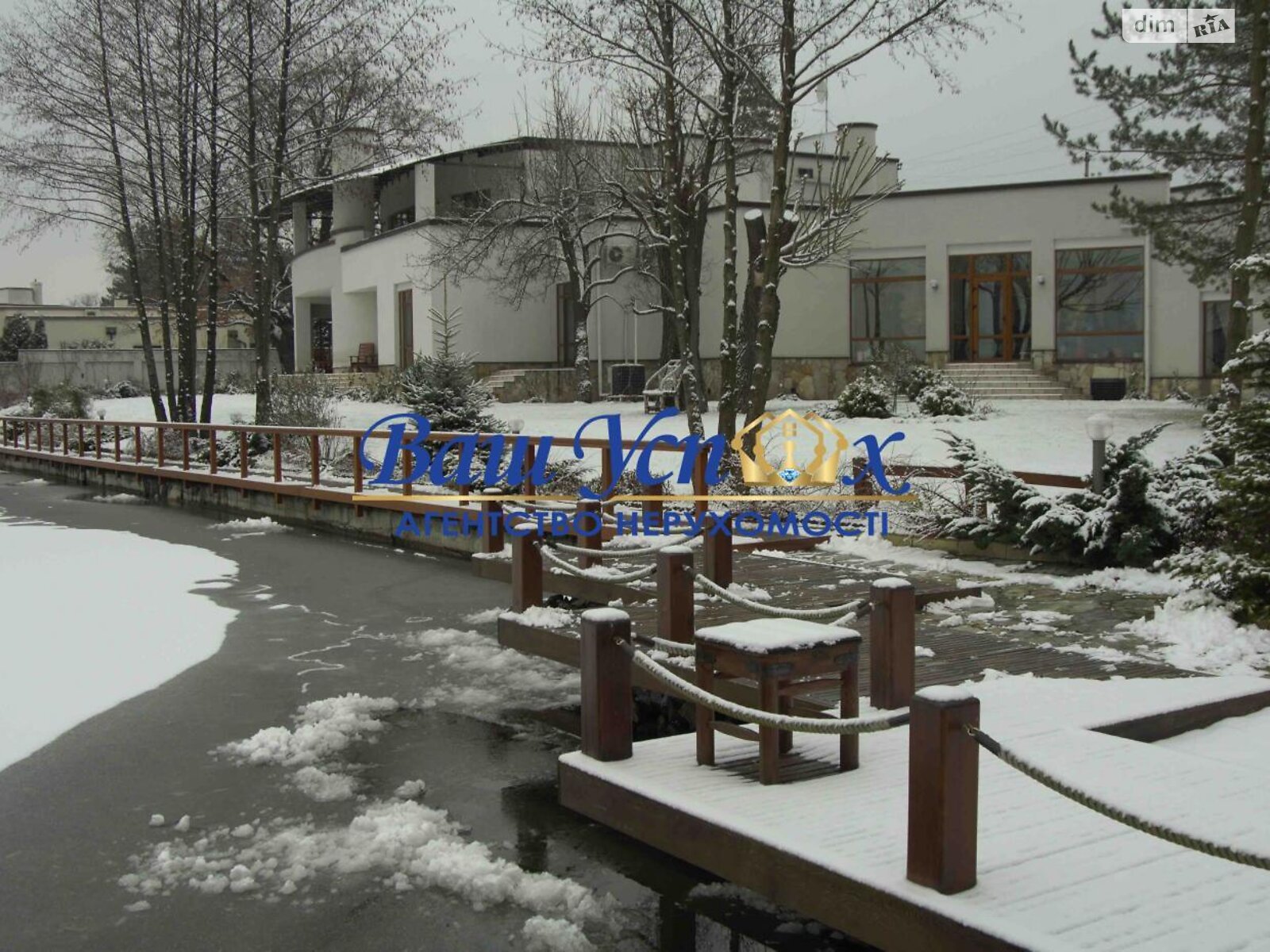 двоповерховий будинок, 700 кв. м, кирпич. Продаж у Козині фото 1 двоповерховий будинок, 700 кв. м, кирпич. Продаж у Козині фото 1