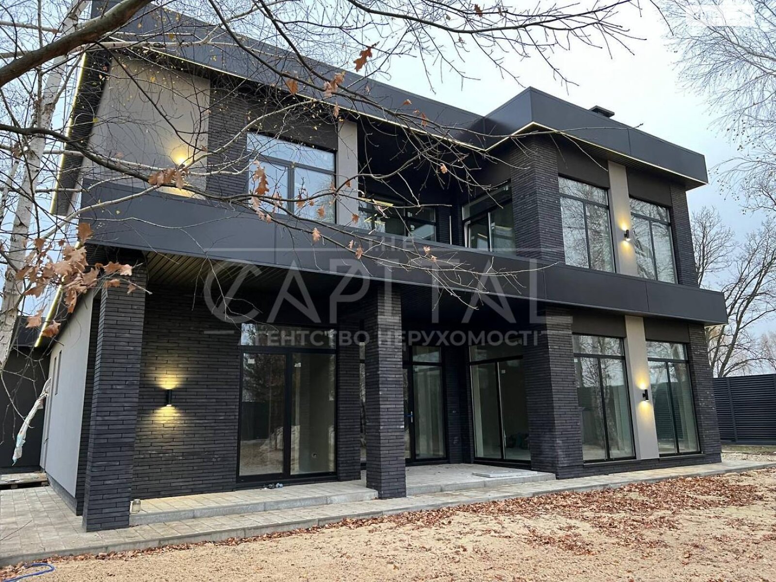 двоповерховий будинок з гаражем, 300 кв. м, цегла. Продаж у Козині фото 1 двоповерховий будинок з гаражем, 300 кв. м, цегла. Продаж у Козині фото 1