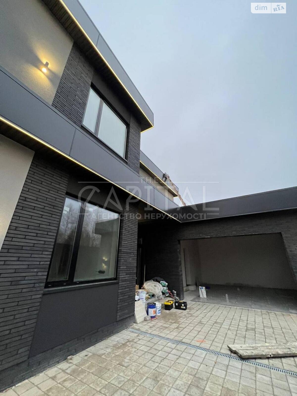 двоповерховий будинок з гаражем, 300 кв. м, цегла. Продаж у Козині фото 1 двоповерховий будинок з гаражем, 300 кв. м, цегла. Продаж у Козині фото 1
