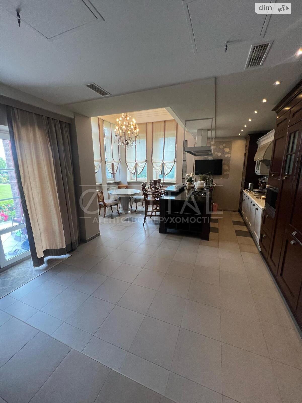 двоповерховий будинок з гаражем, 520 кв. м, цегла. Продаж у Козині фото 1 двоповерховий будинок з гаражем, 520 кв. м, цегла. Продаж у Козині фото 1
