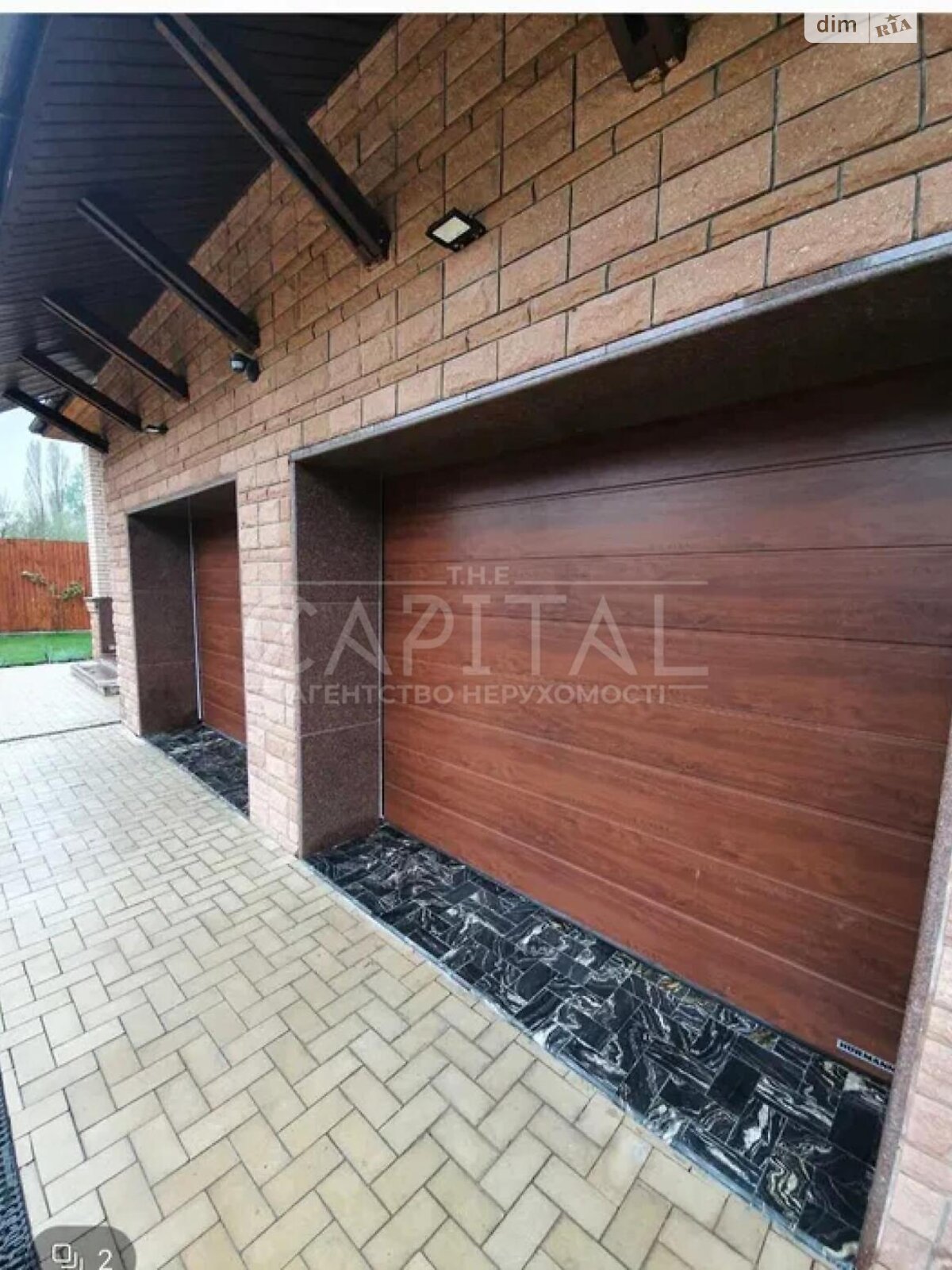 трехэтажный дом с гаражом, 395 кв. м, кирпич. Продажа в Козине фото 1 трехэтажный дом с гаражом, 395 кв. м, кирпич. Продажа в Козине фото 1