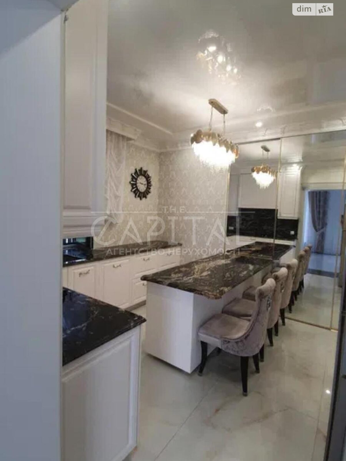 трехэтажный дом с гаражом, 395 кв. м, кирпич. Продажа в Козине фото 1 трехэтажный дом с гаражом, 395 кв. м, кирпич. Продажа в Козине фото 1