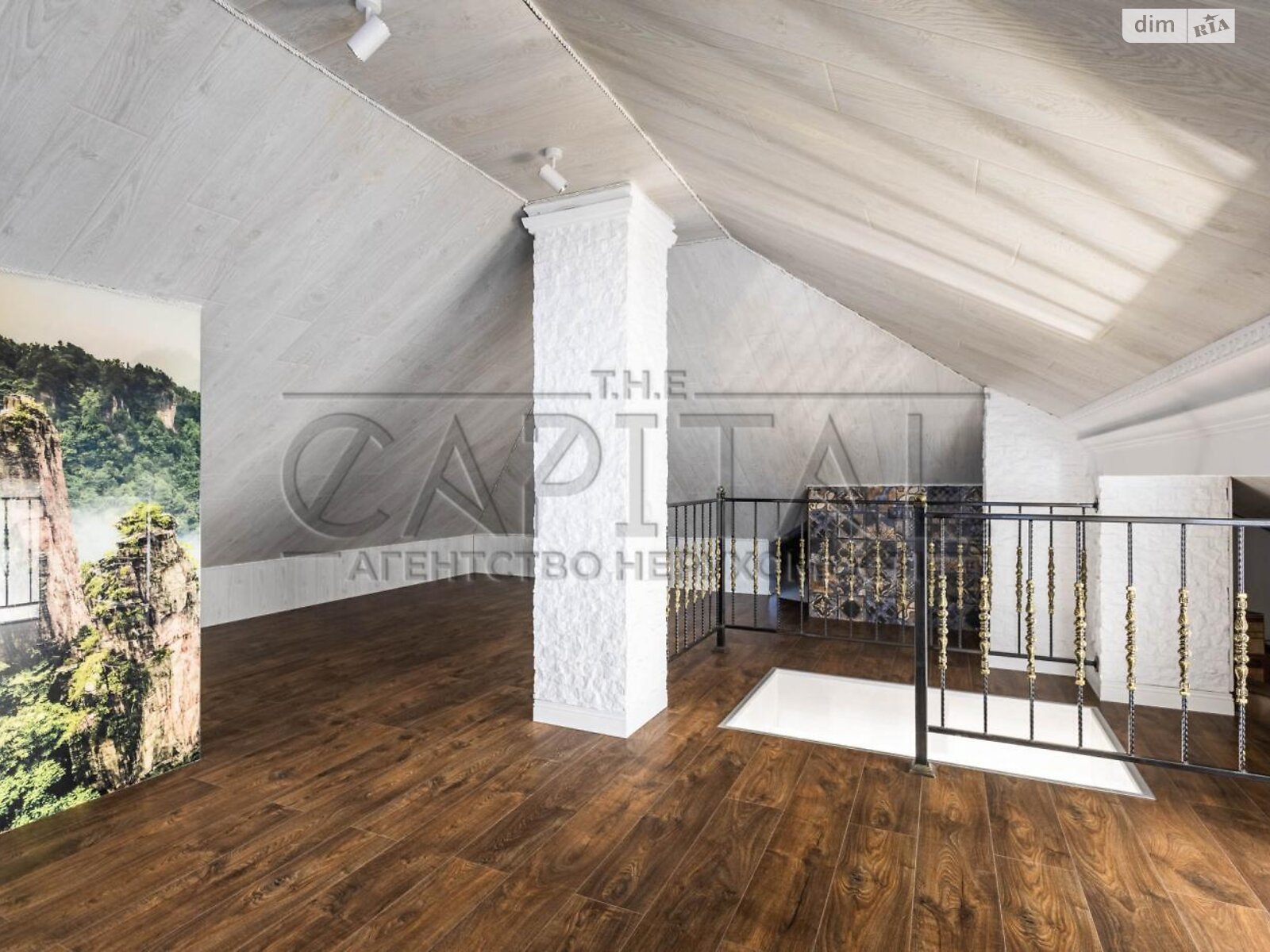 трехэтажный дом с гаражом, 395 кв. м, кирпич. Продажа в Козине фото 1 трехэтажный дом с гаражом, 395 кв. м, кирпич. Продажа в Козине фото 1