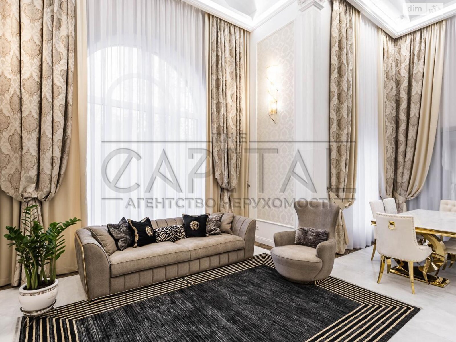 трехэтажный дом с гаражом, 395 кв. м, кирпич. Продажа в Козине фото 1 трехэтажный дом с гаражом, 395 кв. м, кирпич. Продажа в Козине фото 1