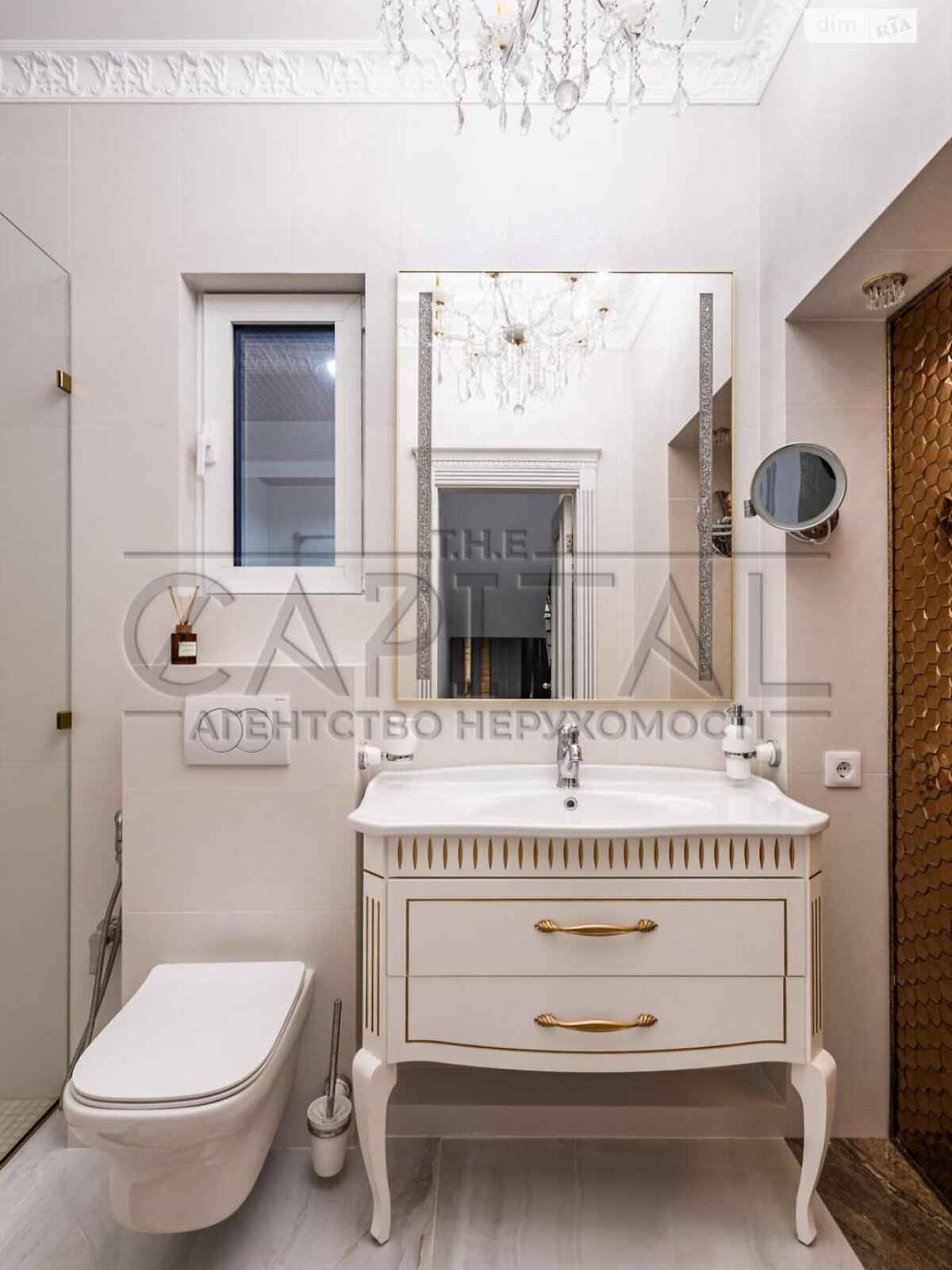 трехэтажный дом с гаражом, 395 кв. м, кирпич. Продажа в Козине фото 1 трехэтажный дом с гаражом, 395 кв. м, кирпич. Продажа в Козине фото 1