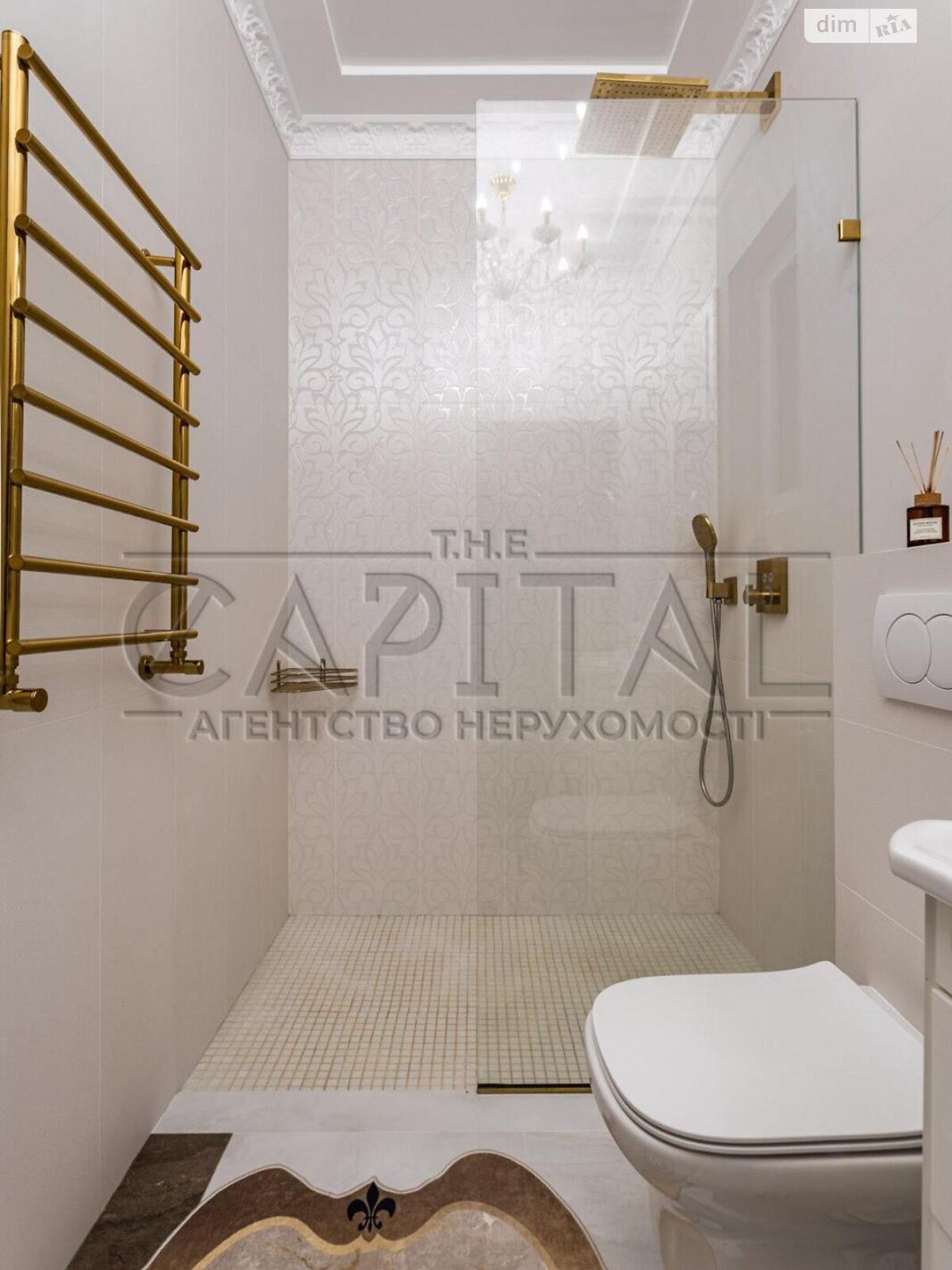 трехэтажный дом с гаражом, 395 кв. м, кирпич. Продажа в Козине фото 1 трехэтажный дом с гаражом, 395 кв. м, кирпич. Продажа в Козине фото 1