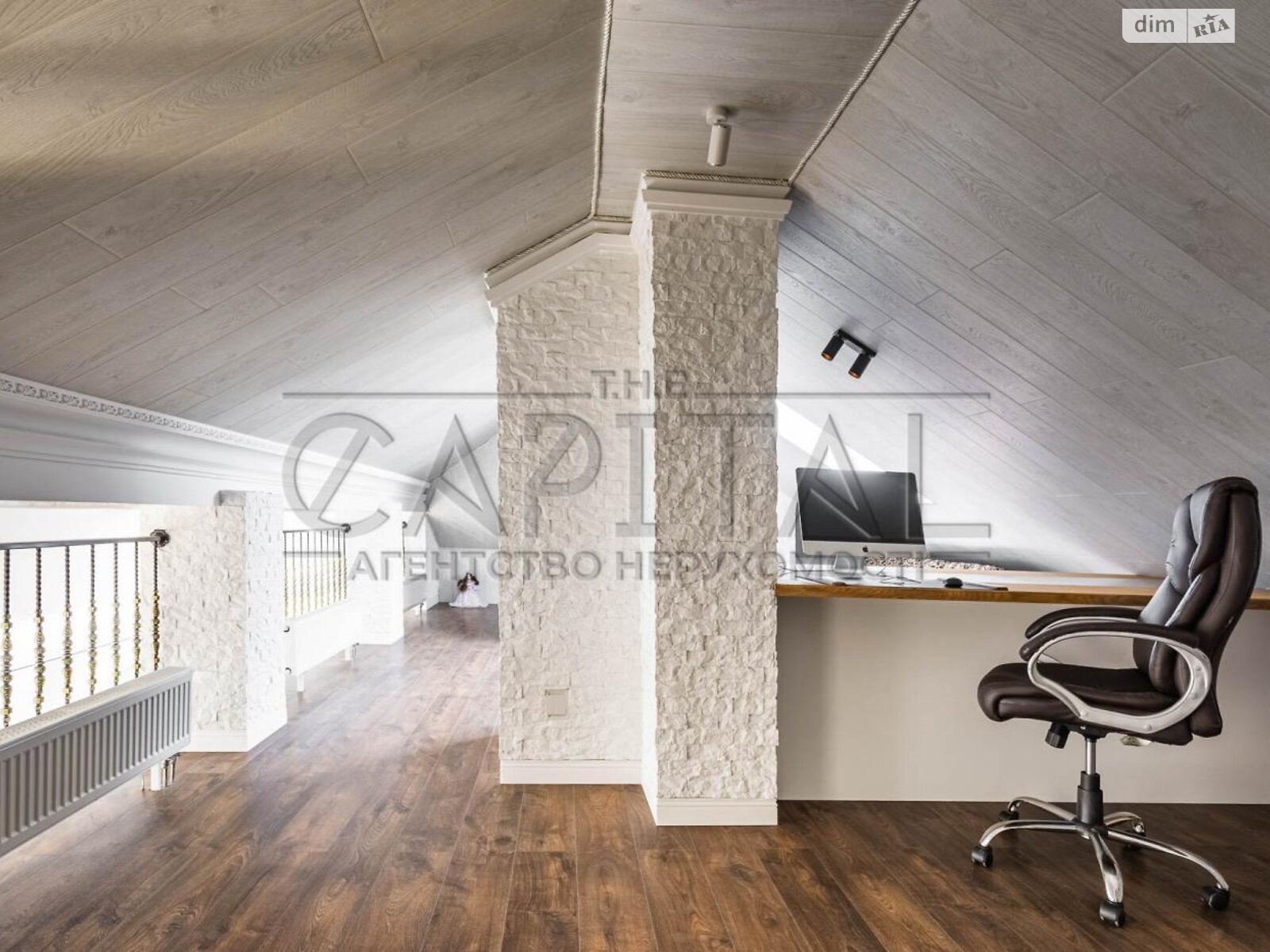 трехэтажный дом с гаражом, 395 кв. м, кирпич. Продажа в Козине фото 1 трехэтажный дом с гаражом, 395 кв. м, кирпич. Продажа в Козине фото 1