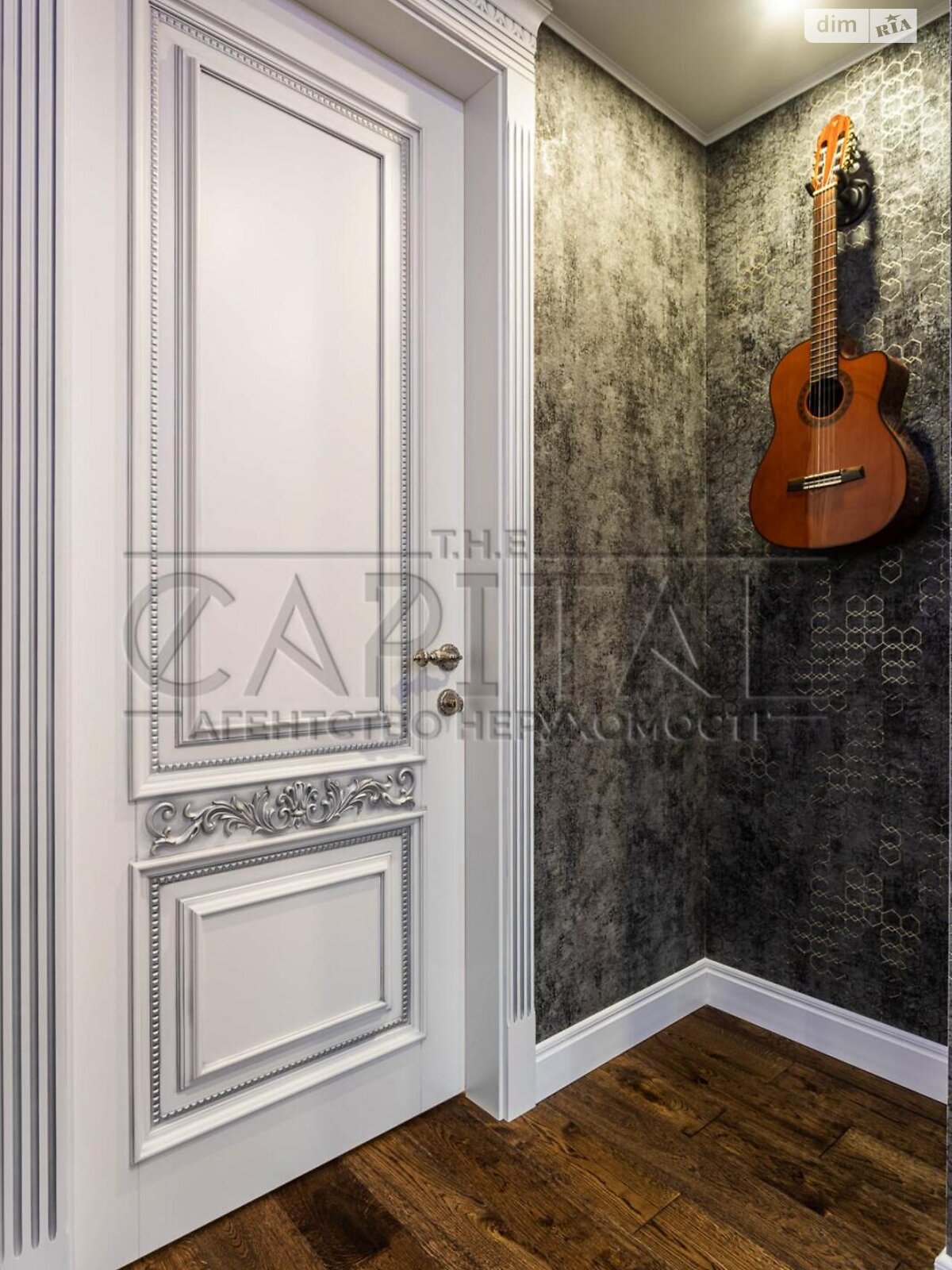 трехэтажный дом с гаражом, 395 кв. м, кирпич. Продажа в Козине фото 1 трехэтажный дом с гаражом, 395 кв. м, кирпич. Продажа в Козине фото 1