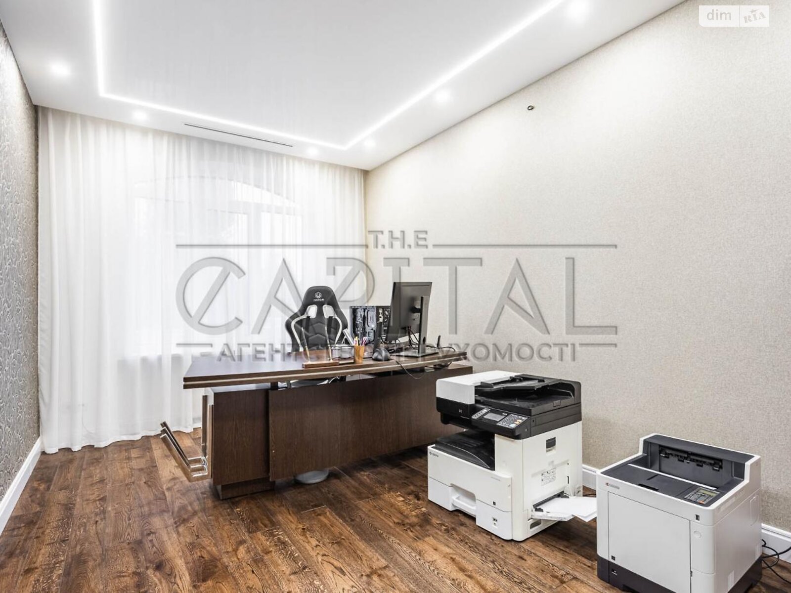 трехэтажный дом с гаражом, 395 кв. м, кирпич. Продажа в Козине фото 1 трехэтажный дом с гаражом, 395 кв. м, кирпич. Продажа в Козине фото 1