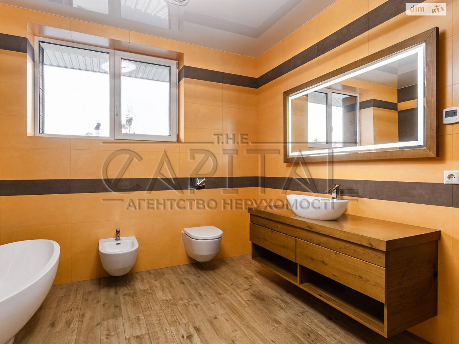 двухэтажный дом с гаражом, 500 кв. м, кирпич. Продажа в Козине фото 1