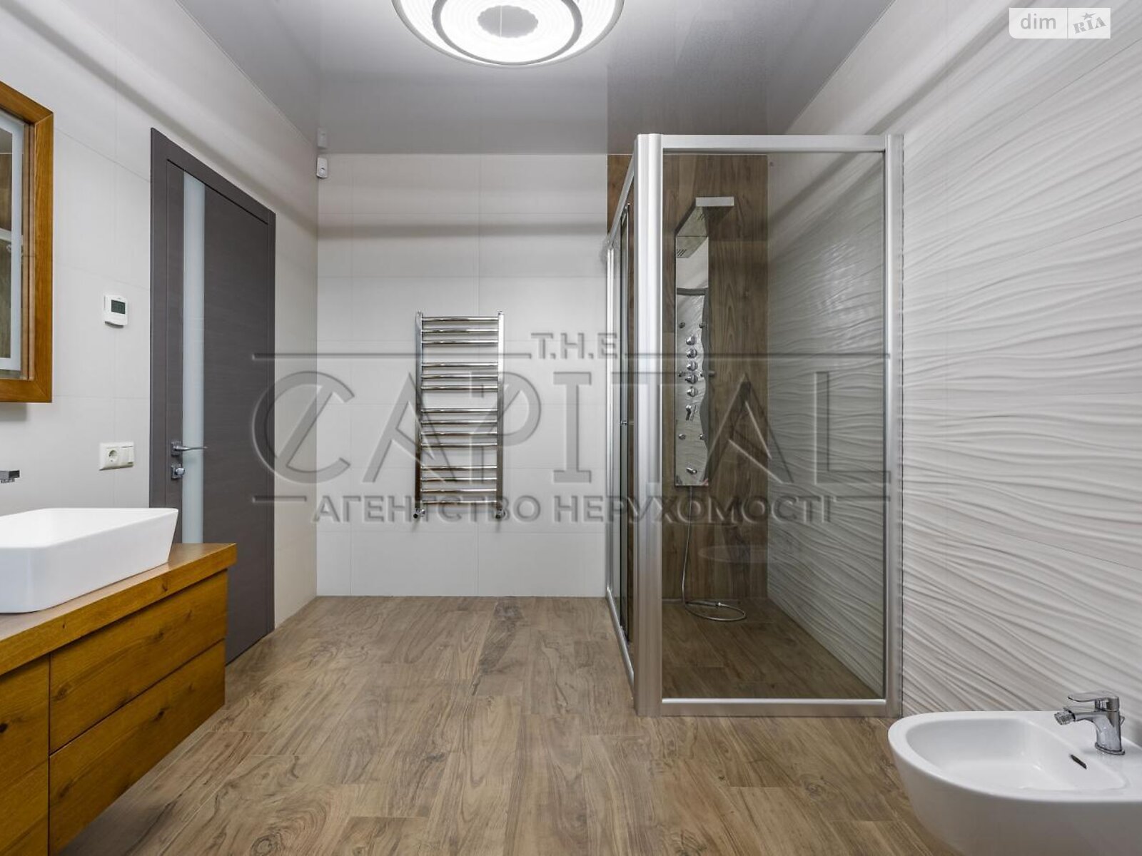 двухэтажный дом с гаражом, 500 кв. м, кирпич. Продажа в Козине фото 1