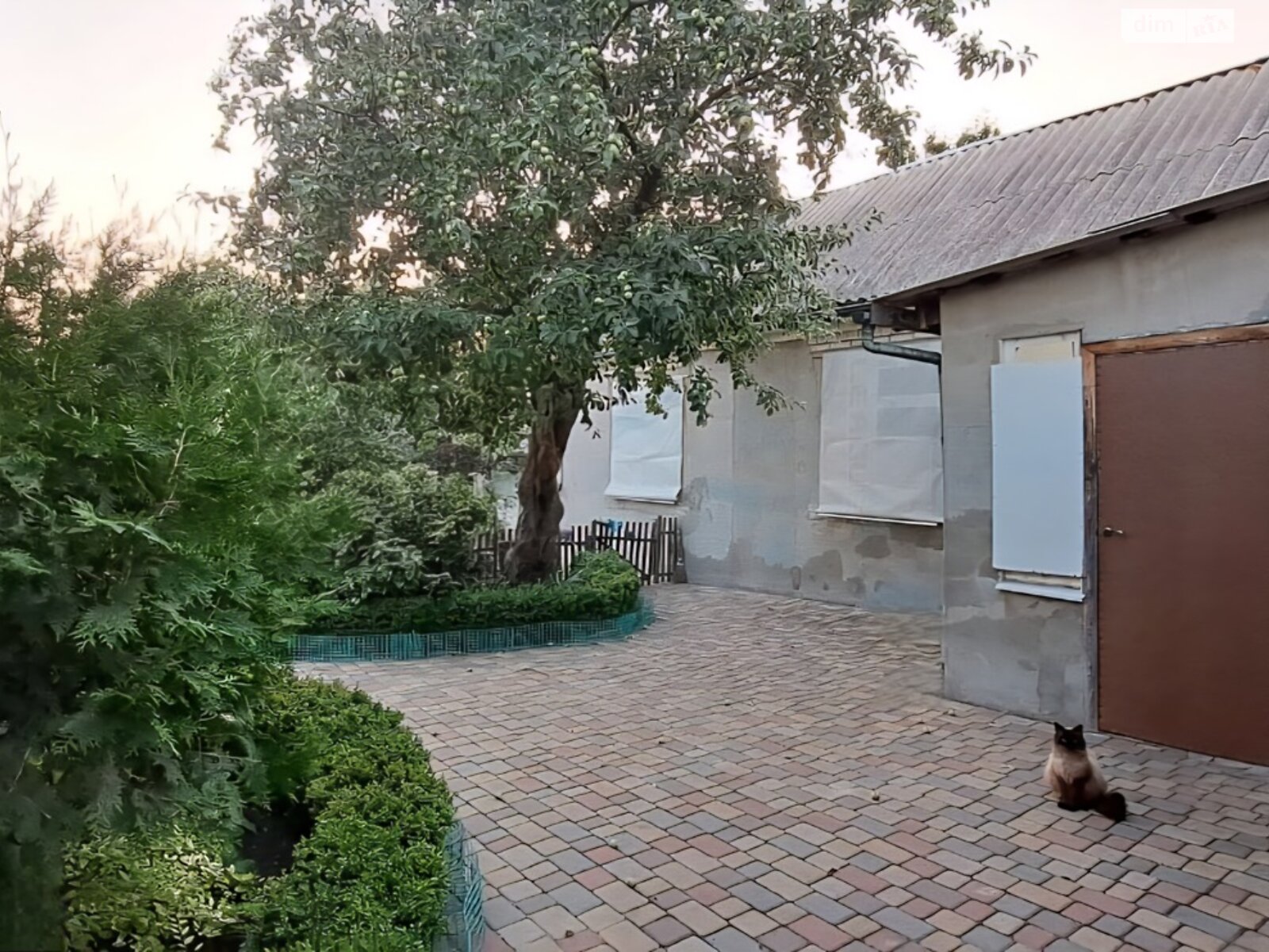 одноэтажный дом с гаражом, 105.5 кв. м, кирпич. Продажа в Краматорске район Старый город фото 1