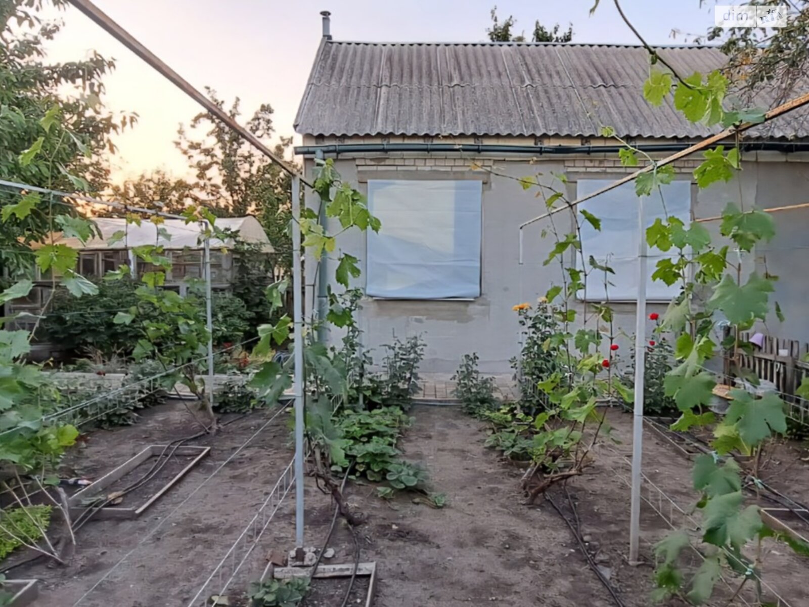 одноэтажный дом с гаражом, 105.5 кв. м, кирпич. Продажа в Краматорске район Старый город фото 1