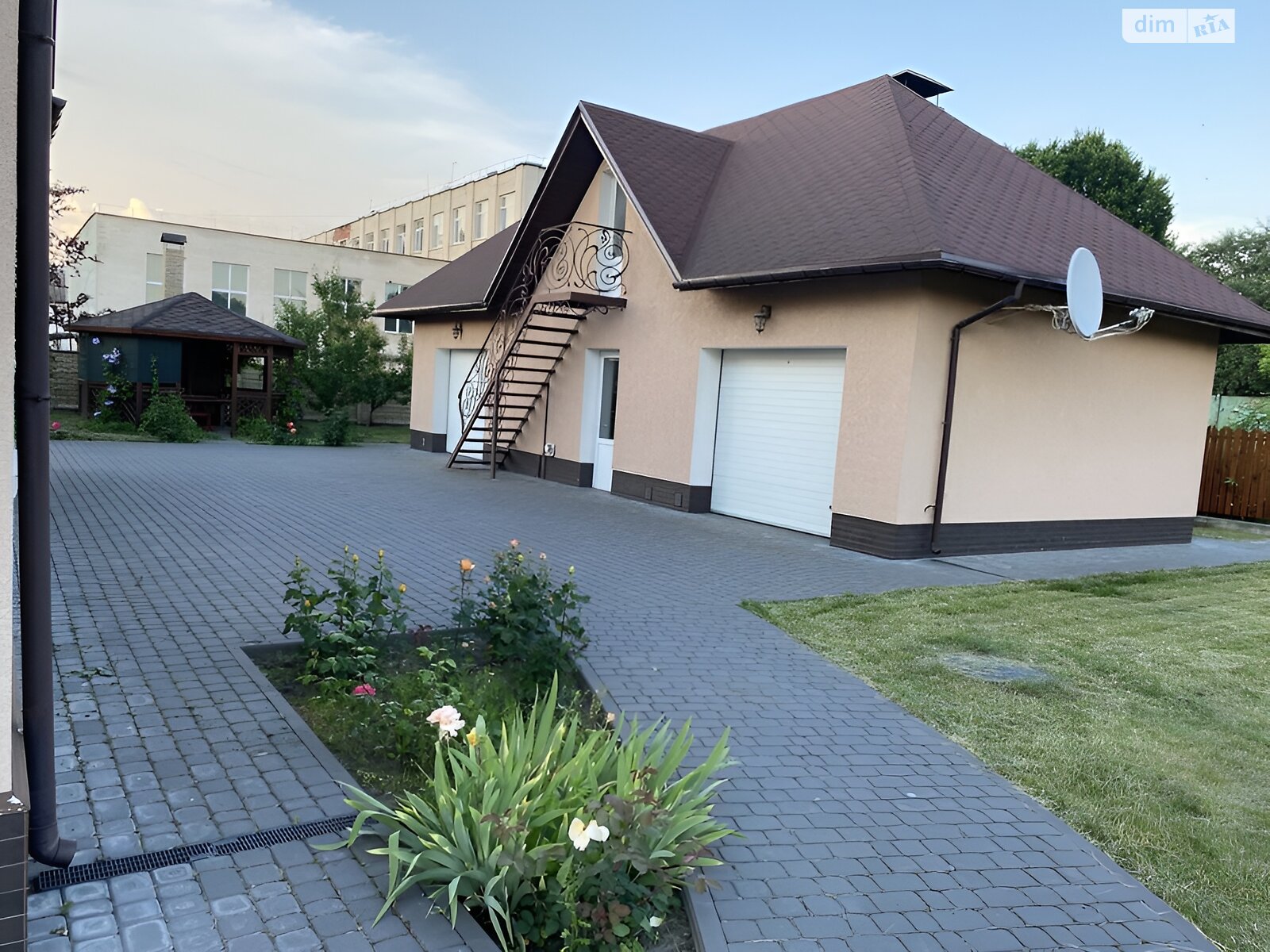 двоповерховий будинок з опаленням, 202 кв. м, цегла. Продаж у Красилові фото 1 двоповерховий будинок з опаленням, 202 кв. м, цегла. Продаж у Красилові фото 1