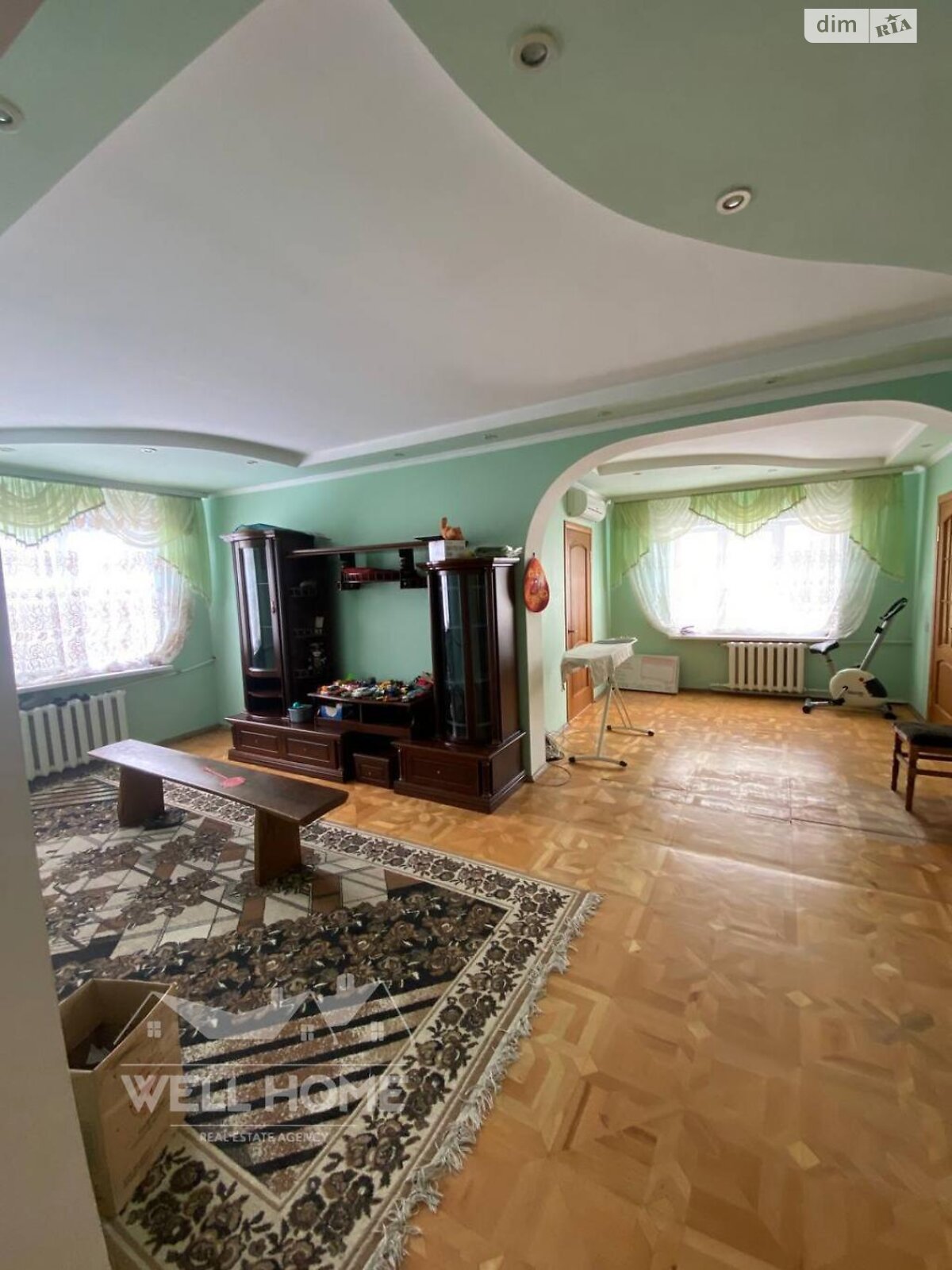 двоповерховий будинок з гаражем, 335.8 кв. м, цегла. Продаж у Красилівці фото 1 двоповерховий будинок з гаражем, 335.8 кв. м, цегла. Продаж у Красилівці фото 1
