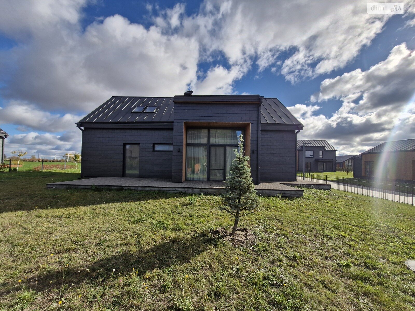 двоповерховий будинок з меблями, 145.8 кв. м, керамічна цегла. Продаж у Красилівці фото 1